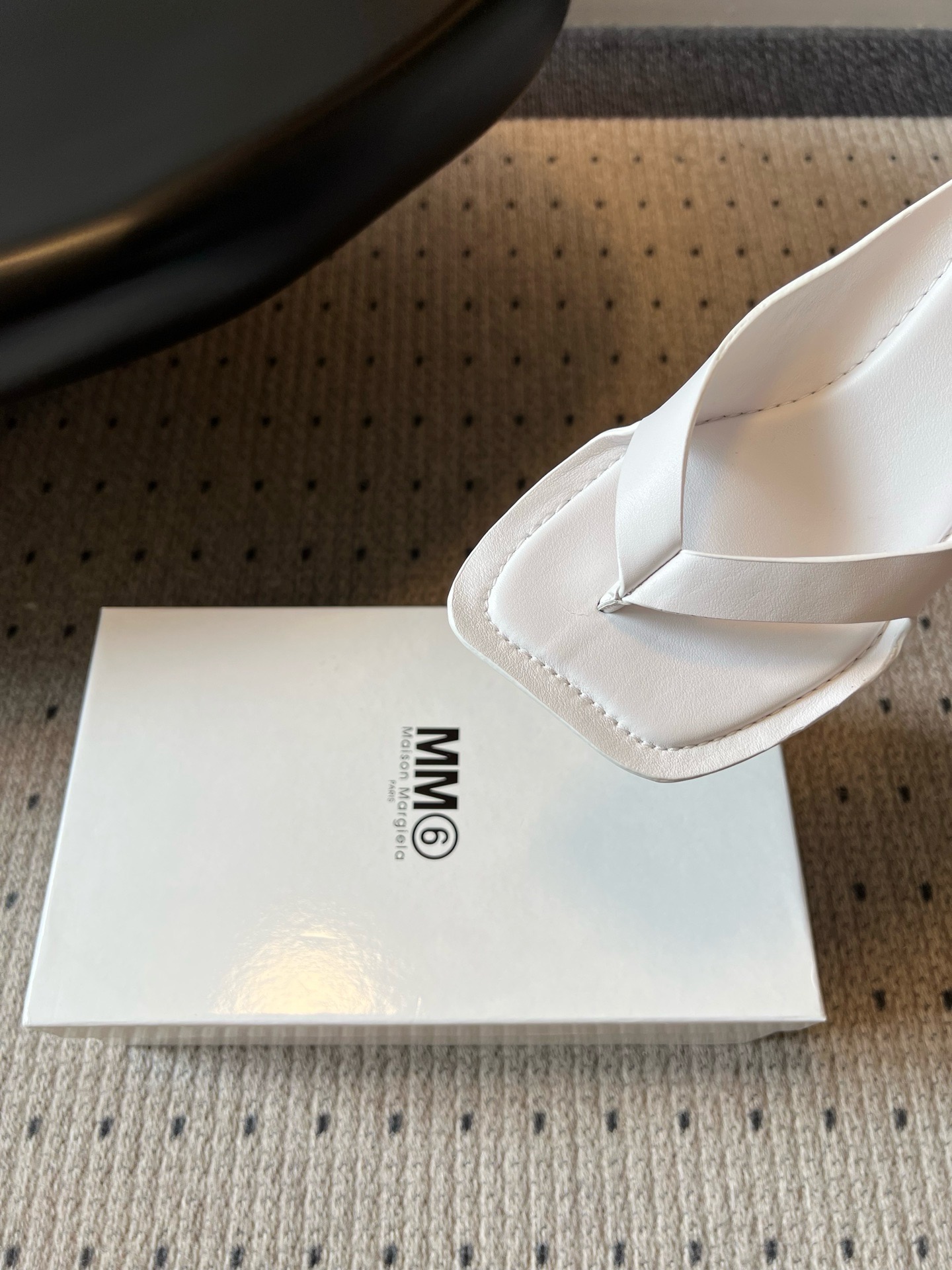 Мюли женские Maison Margiela белого цвета