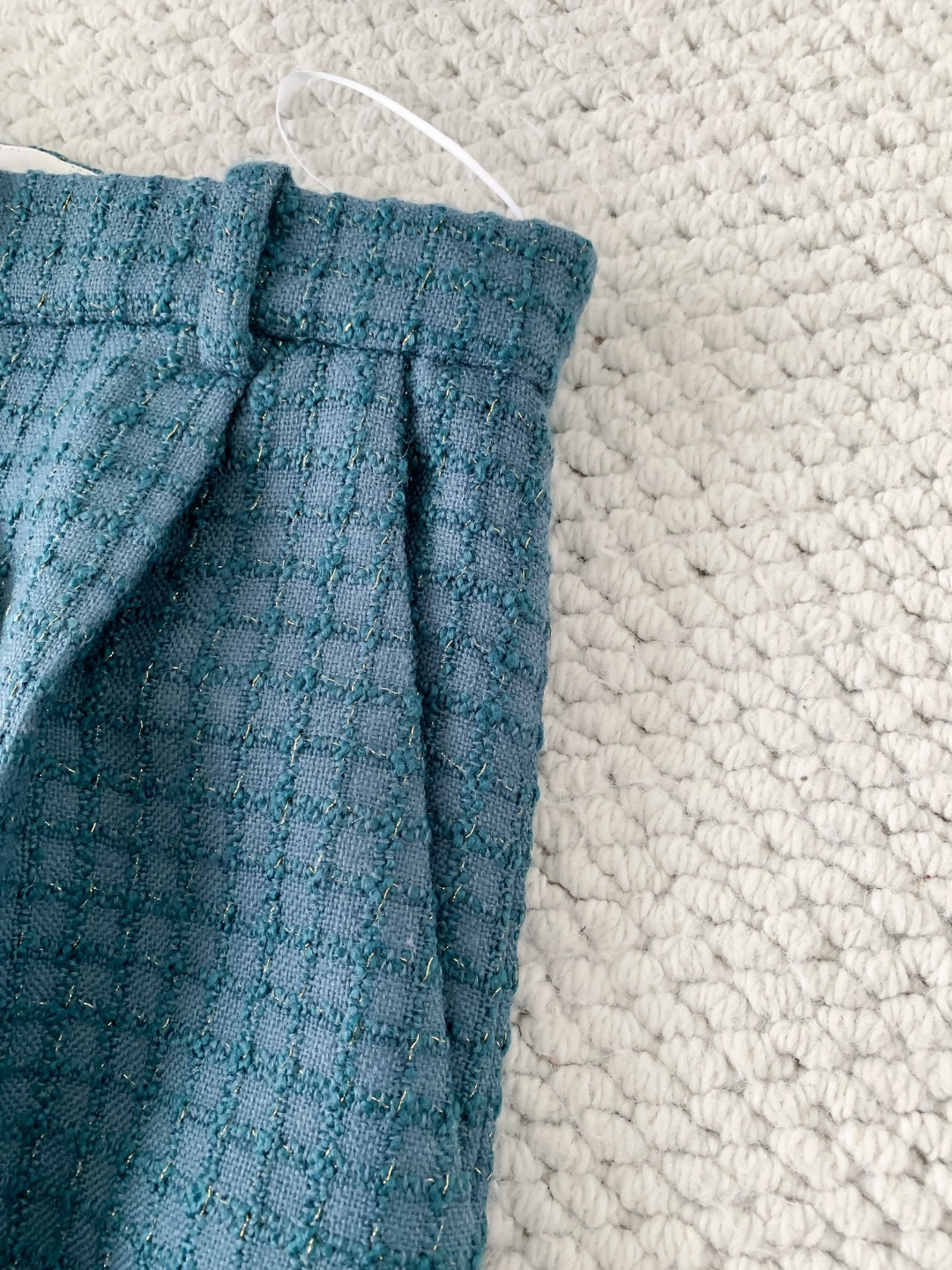 Брюки женские в стиле Chanel из фактурной ткани павлиньего зелёного цвета