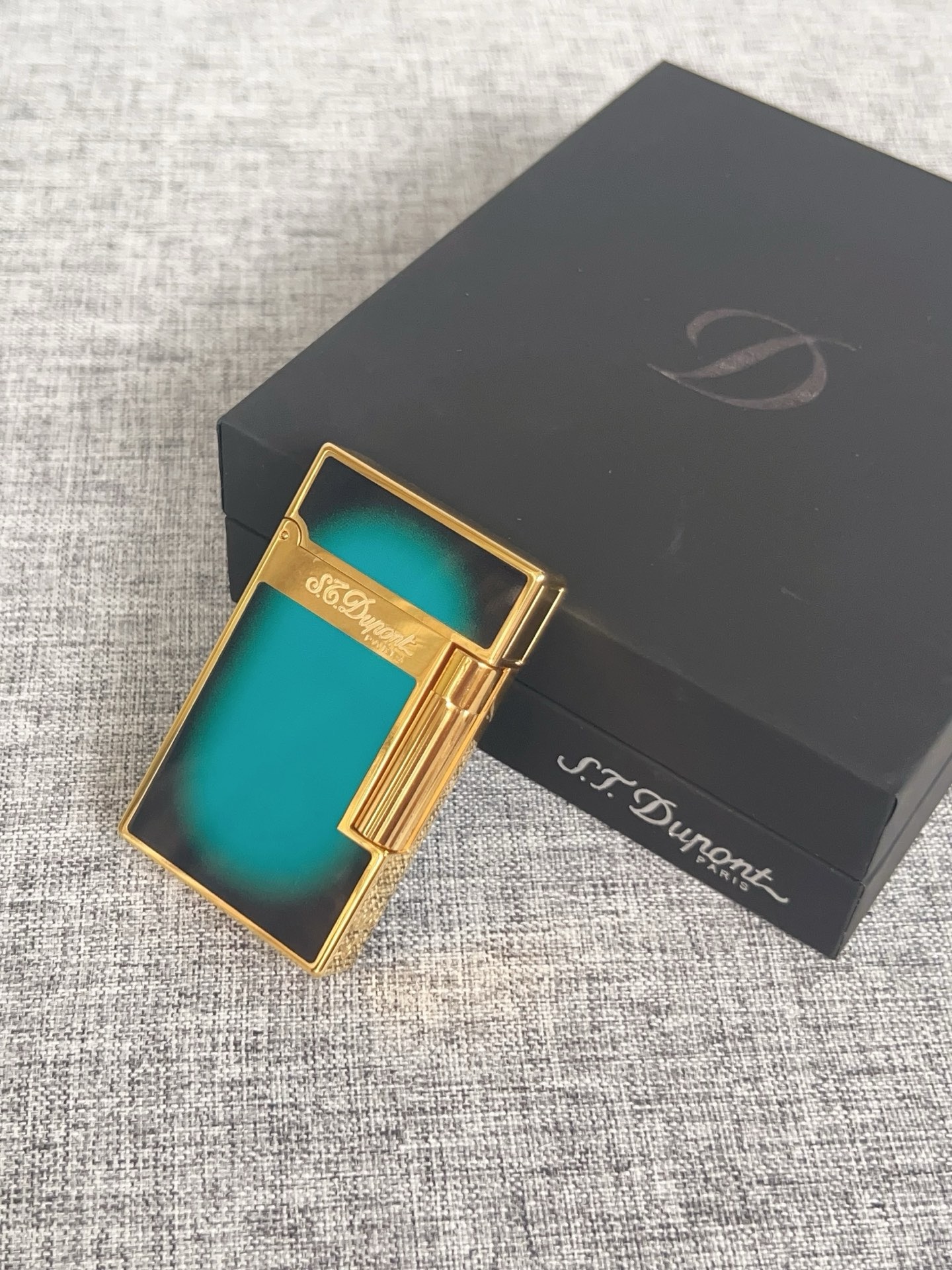 Зажигалка в стиле S.T. Dupont (бирюзового цвета)