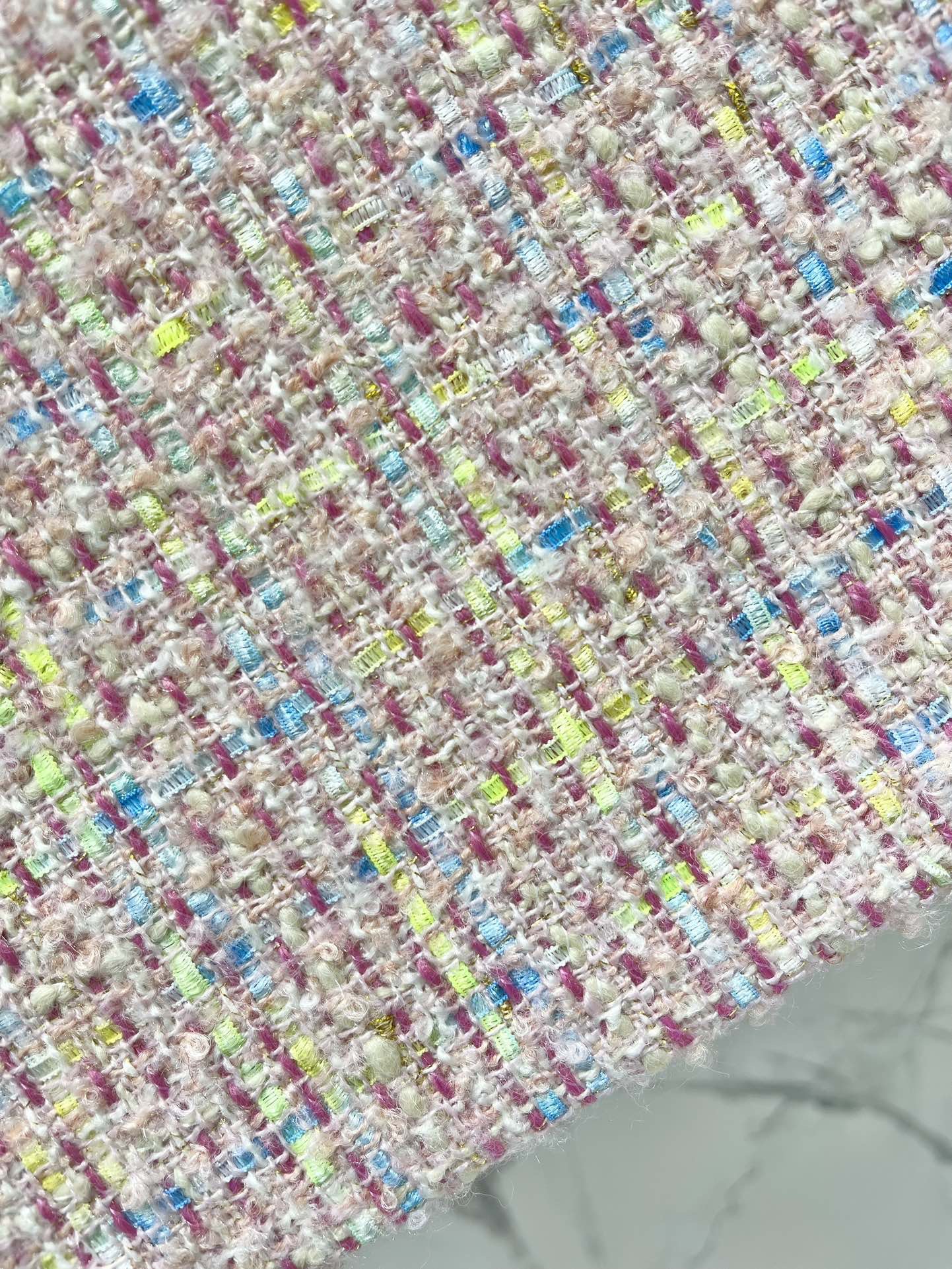 Юбка женская в стиле Valentino из твидовой ткани пастельного цвета