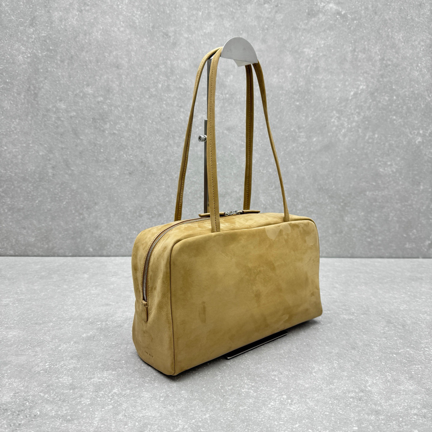 Сумка женская в стиле The Row Astra песочного цвета