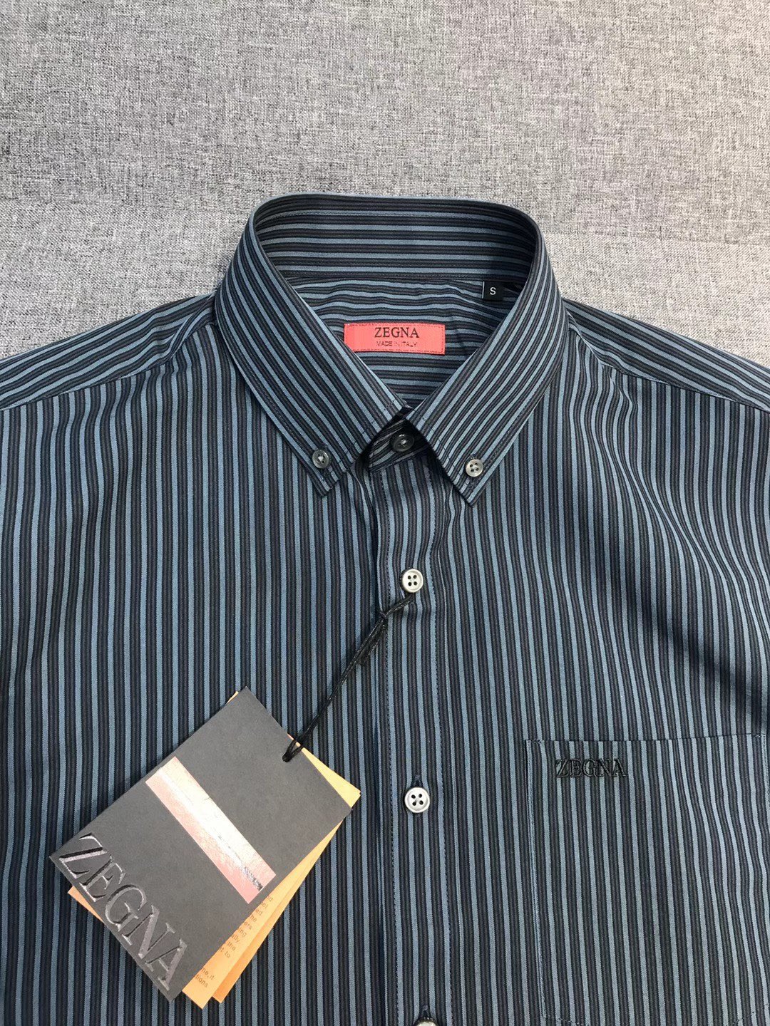 Рубашка мужская в стиле Zegna из хлопка в полоску тёмно-зелёного цвета