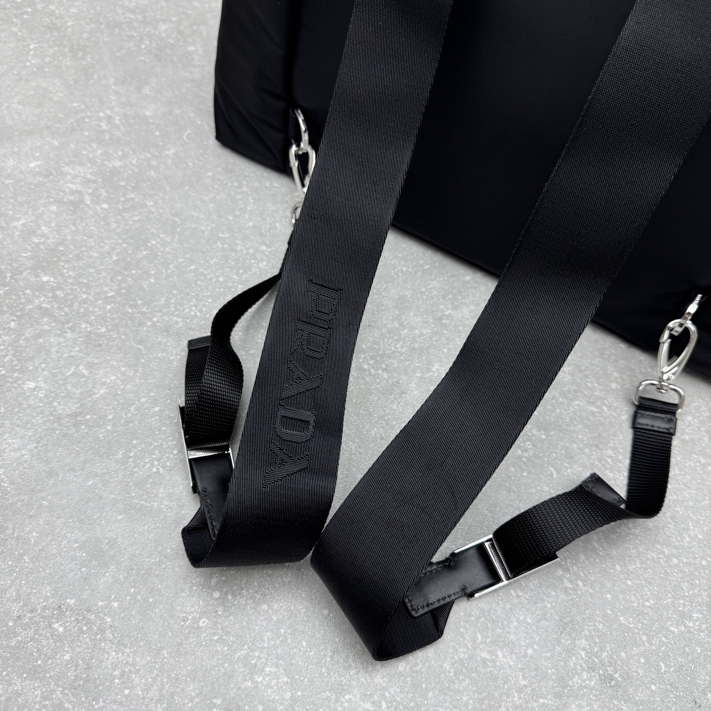 Рюкзак унисекс в стиле Prada Explore 6911 чёрного цвета