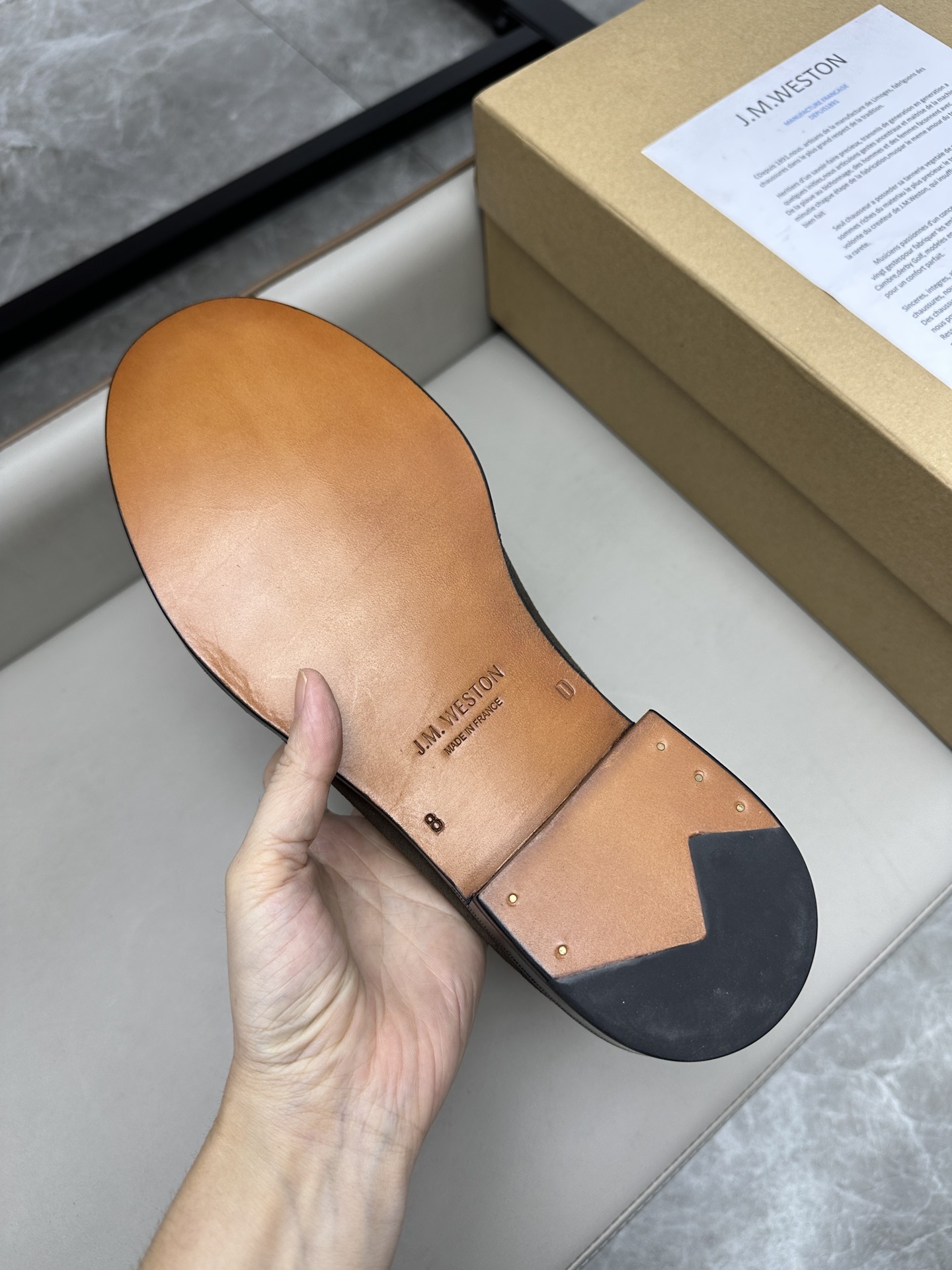 Лоферы мужские в стиле J.M. Weston из натуральной замши серого цвета