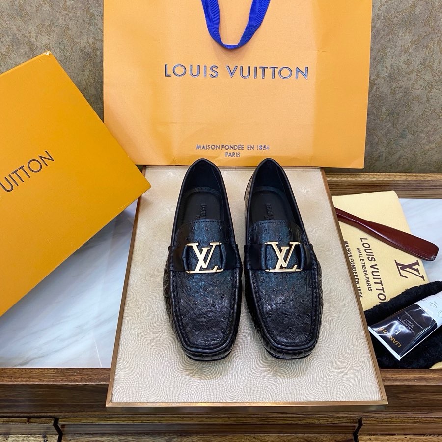 Лоферы мужские Louis Vuitton из кожи крокодила и кожи страуса черного цвета