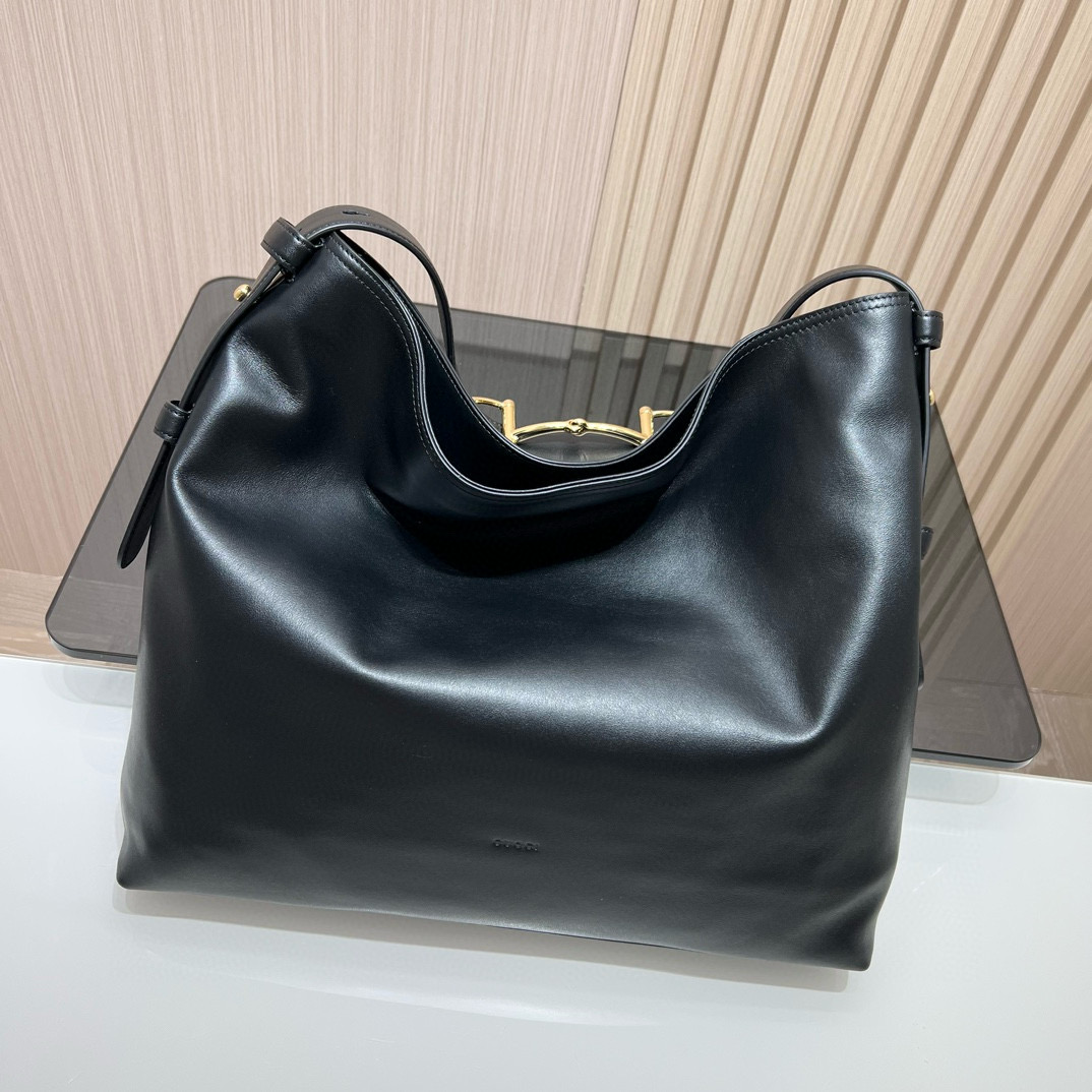 Сумка женская в стиле Gucci Beatrix из натуральной кожи чёрного цвета с бамбуковой ручкой