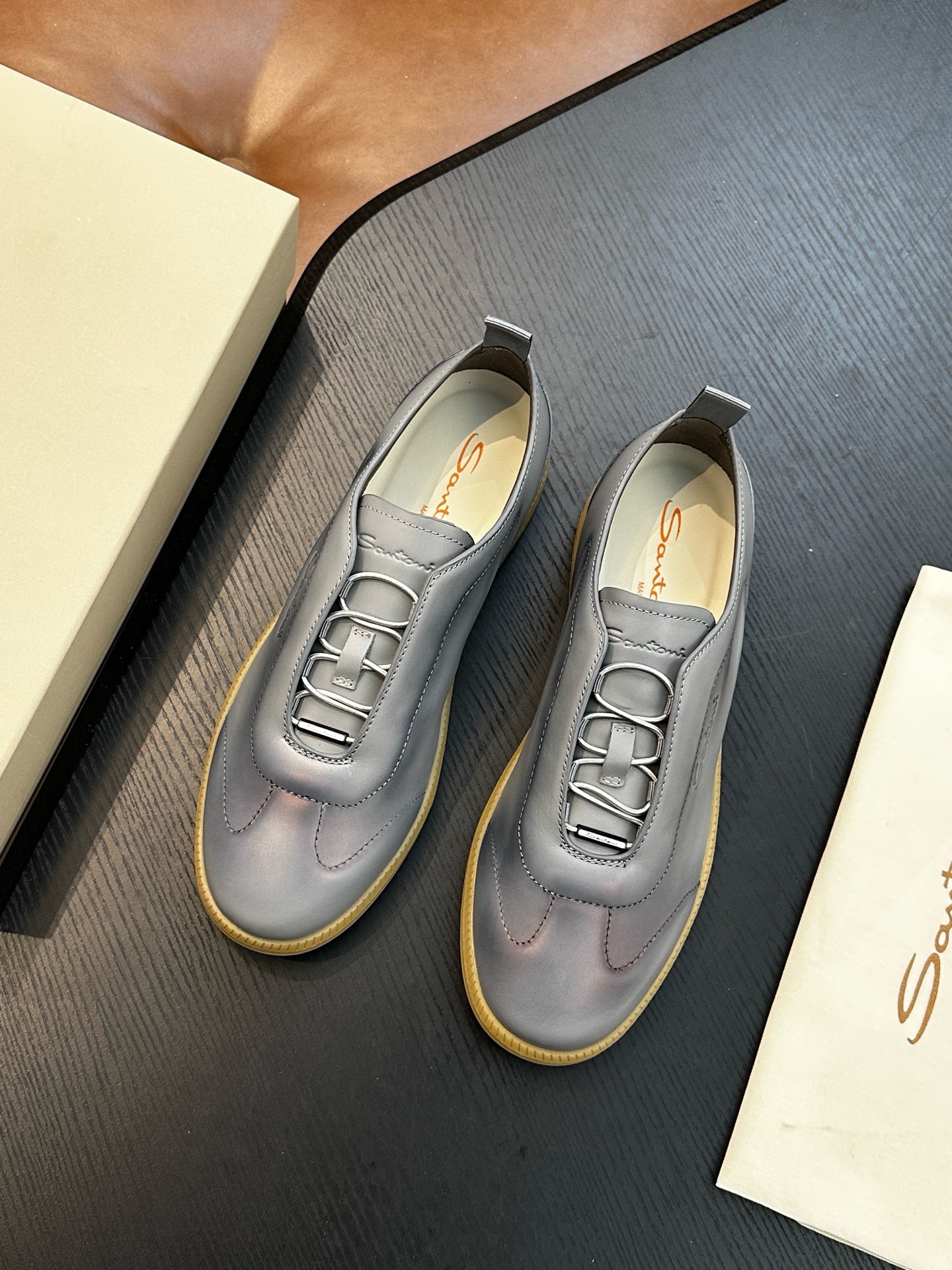Кеды мужские в стиле Santoni из натуральной кожи серого цвета