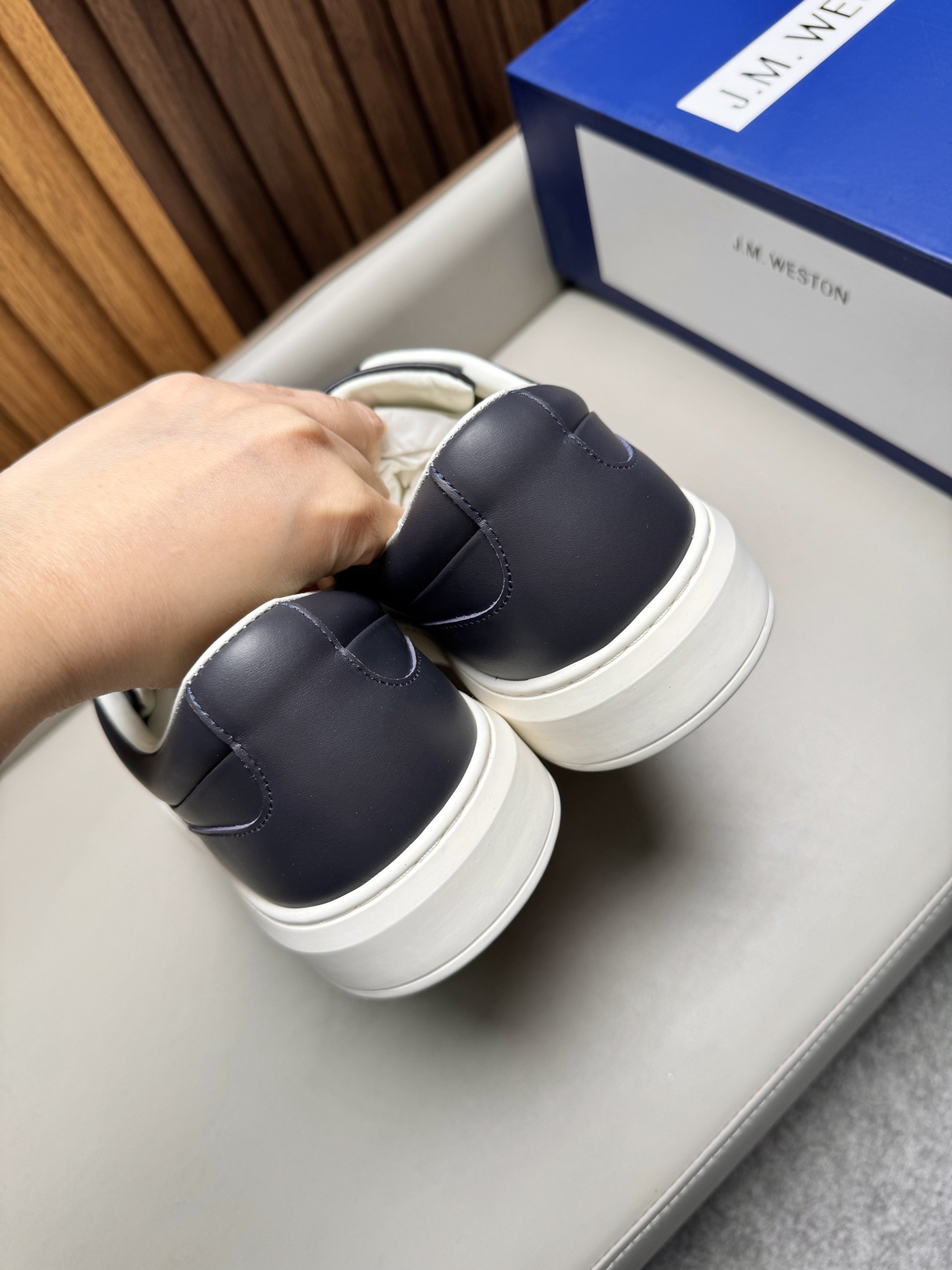 Кеды мужские в стиле J.M. Weston темно-синего цвета