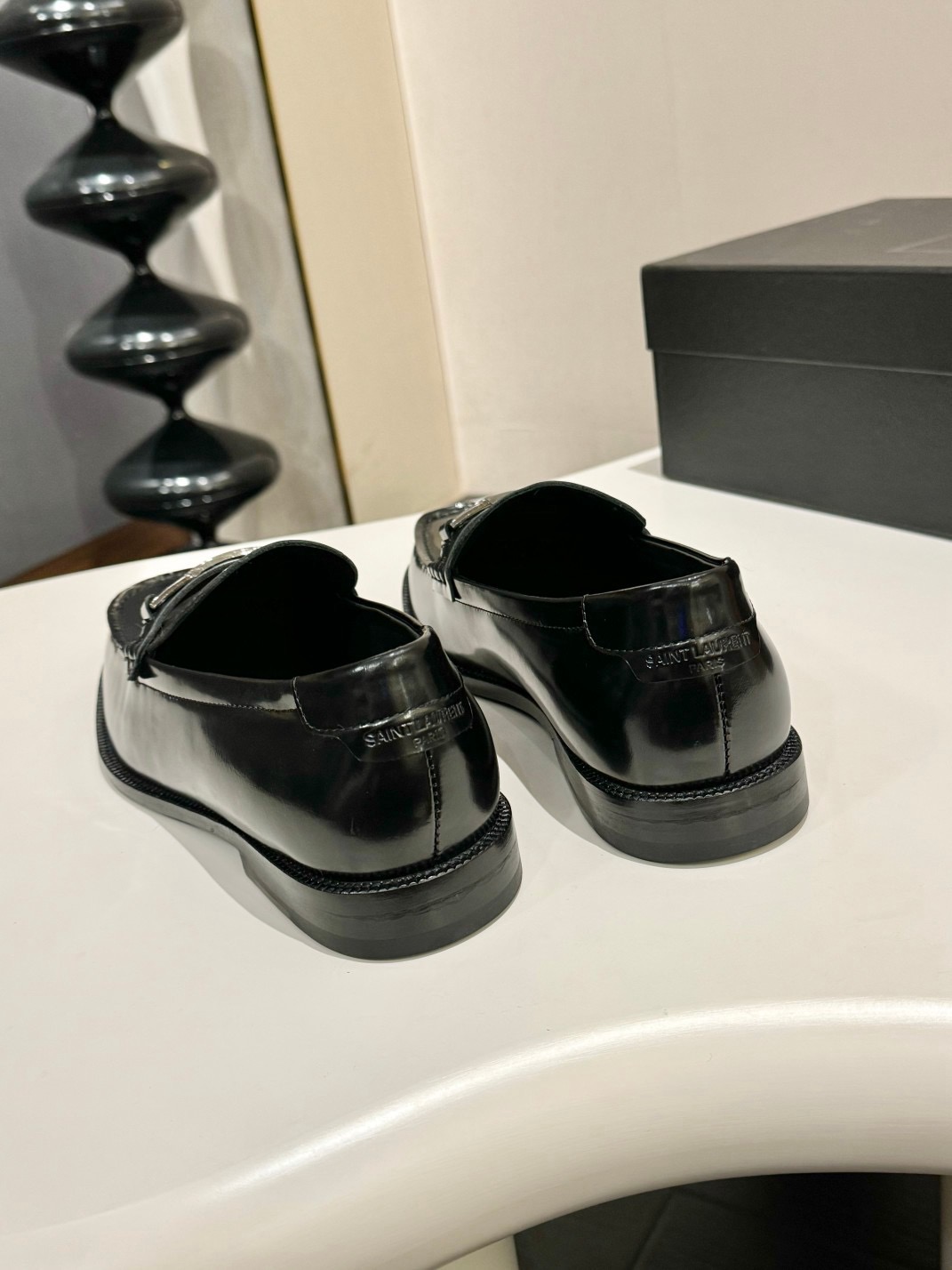 Лоферы мужские Saint Laurent чёрного цвета