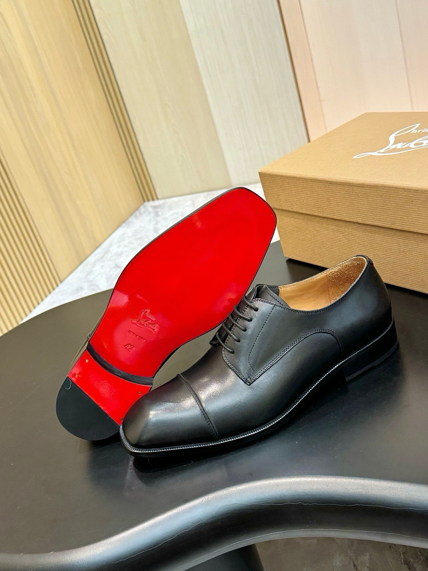Туфли-оксфорды мужские Christian Louboutin Greggory чёрного цвета
