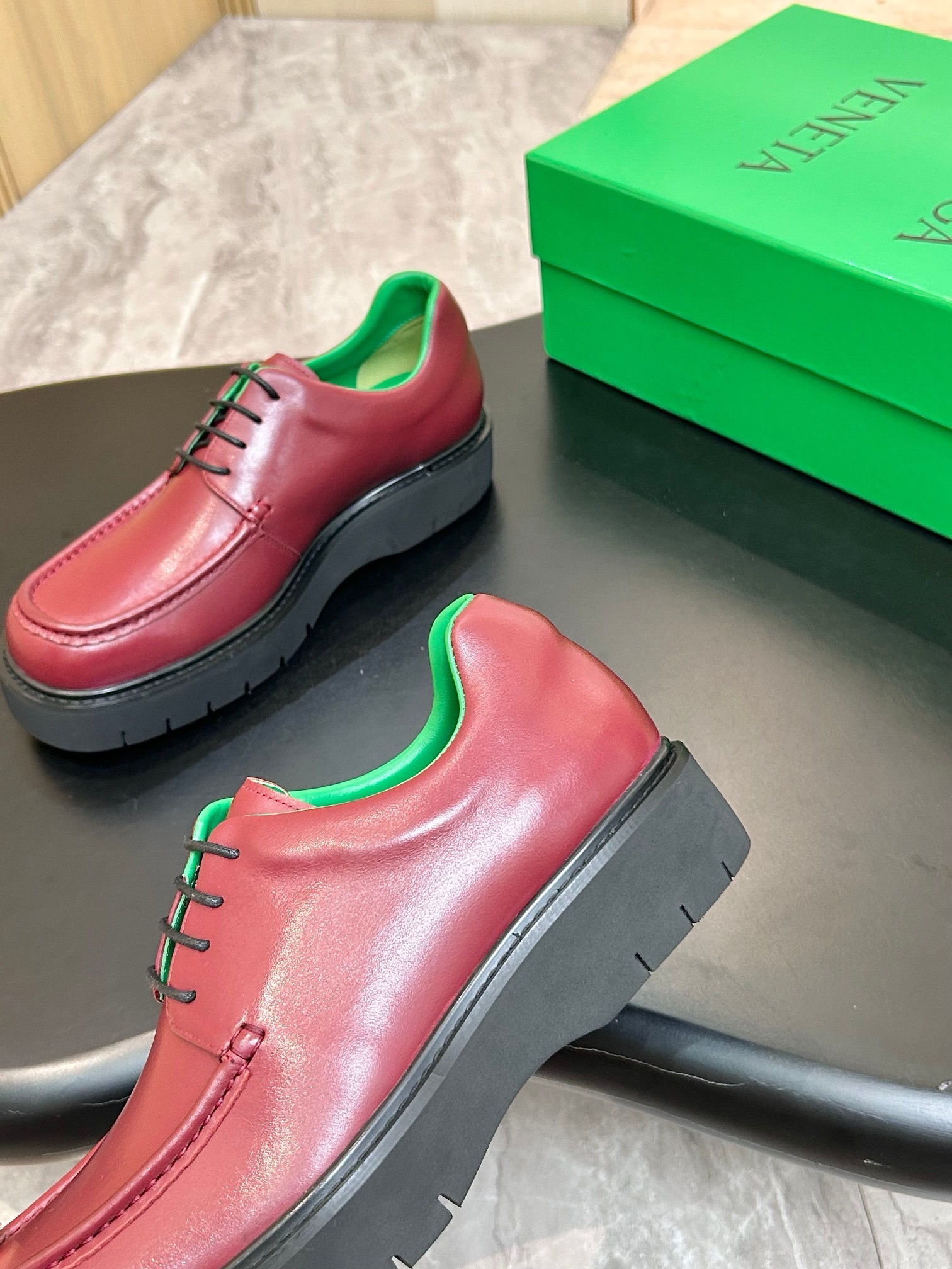 Дерби мужские Bottega Veneta Haddock бордового цвета