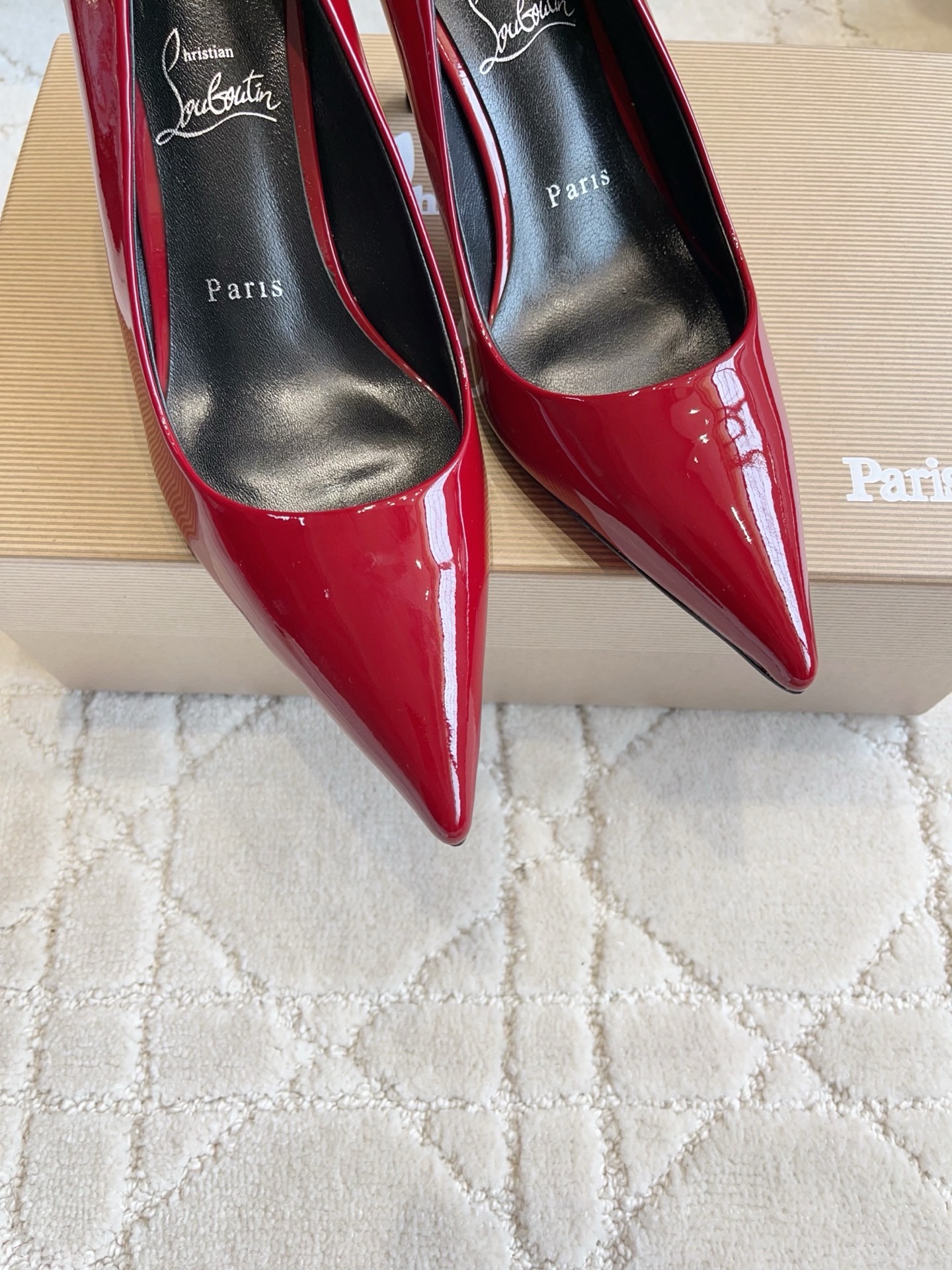 Туфли женские в стиле Christian Louboutin So Kate красного цвета