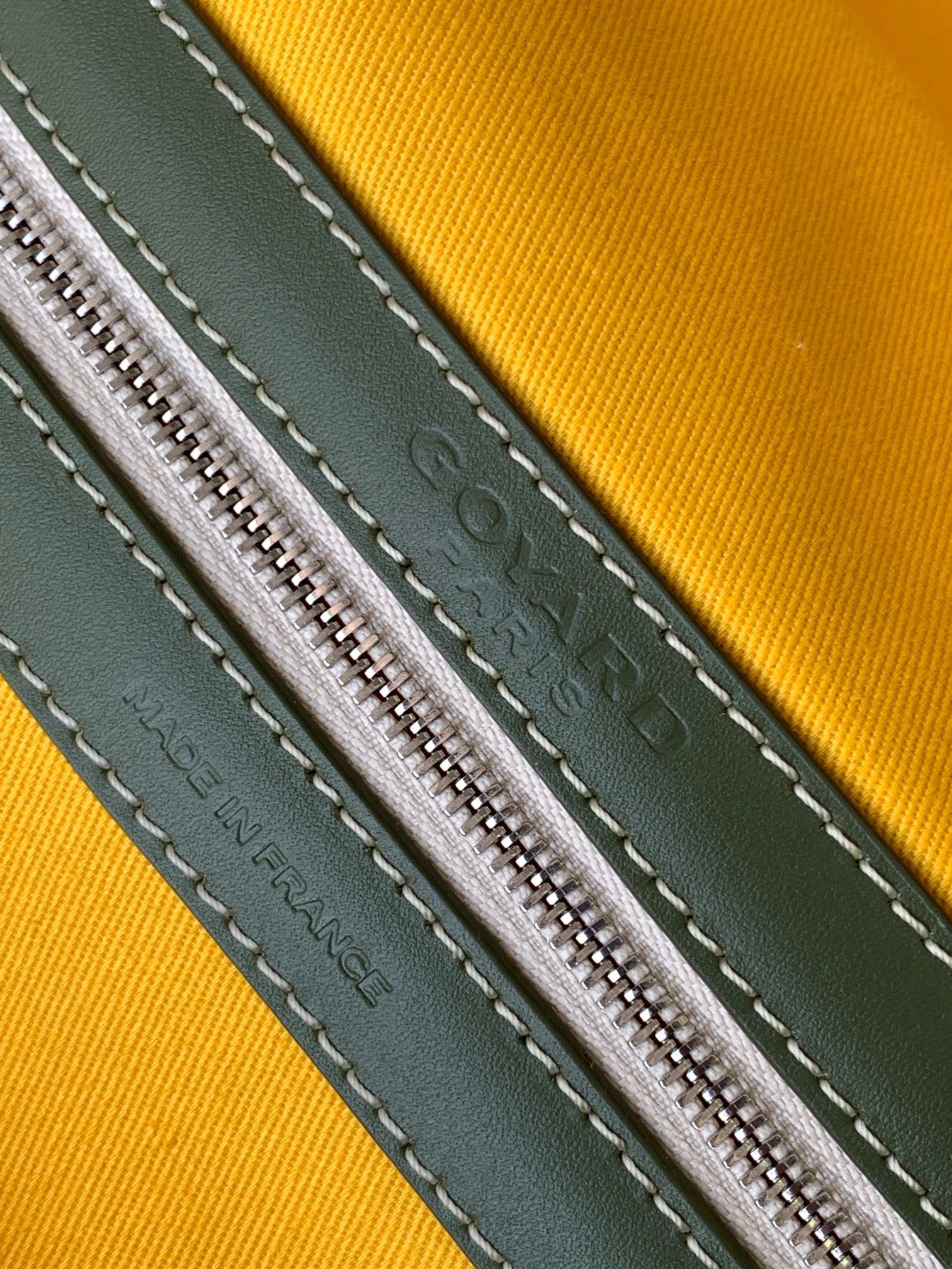 Чемодан Goyard Bourget PM зелёного цвета