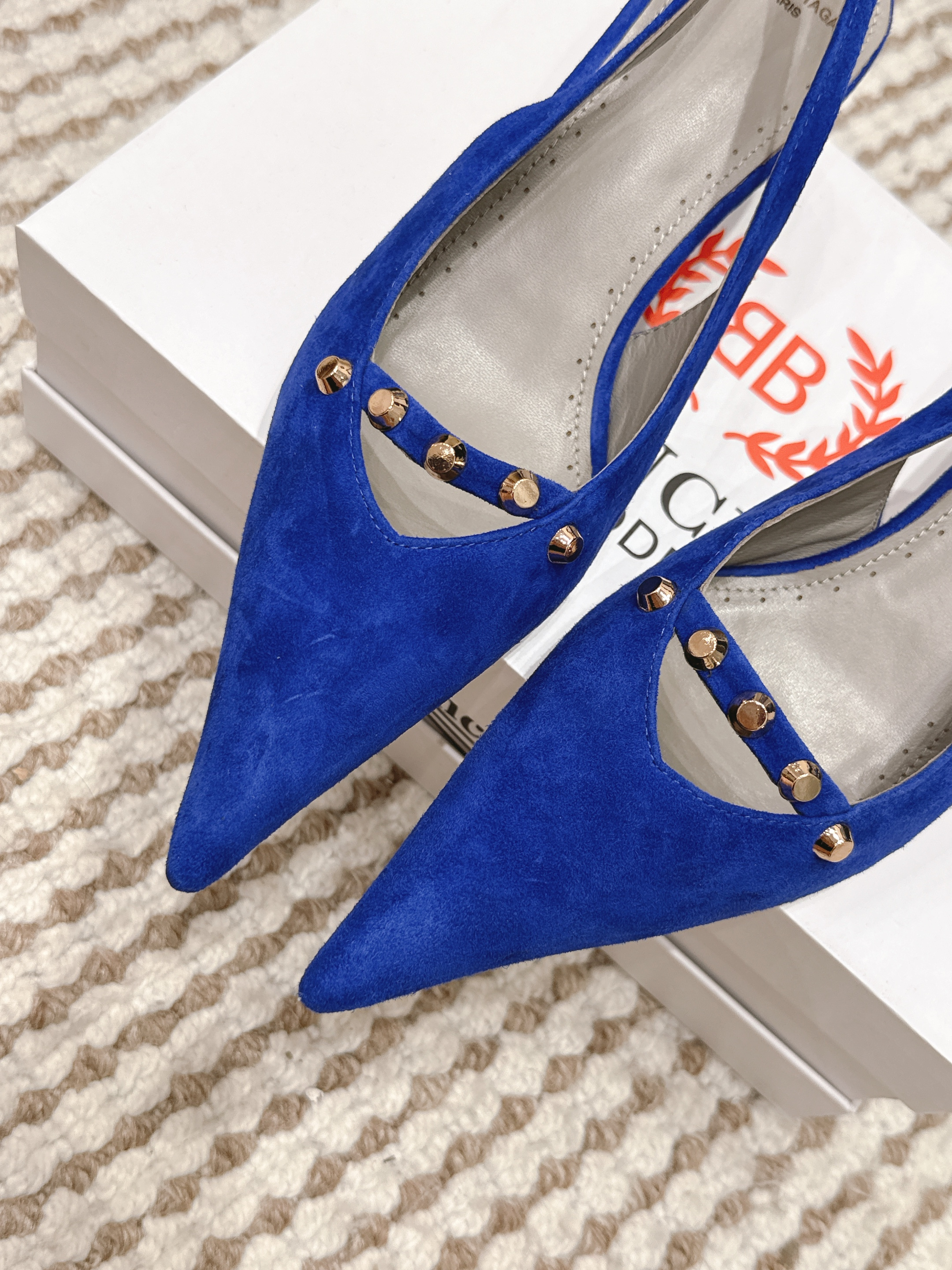 Туфли женские в стиле Balenciaga с заклёпками синего цвета