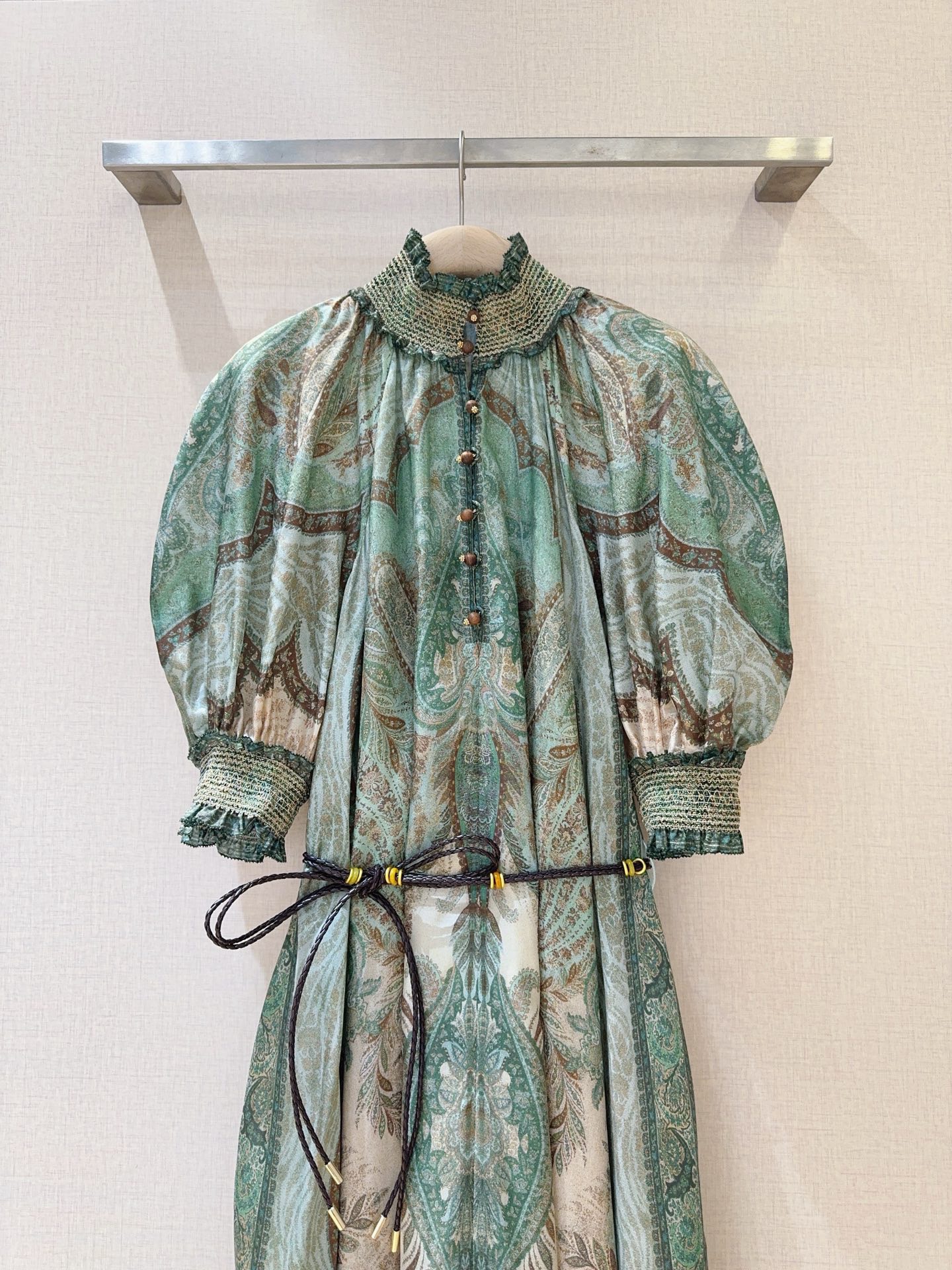 Платье женское в стиле Zimmermann  из натурального шёлка зелёного цвета с принтом