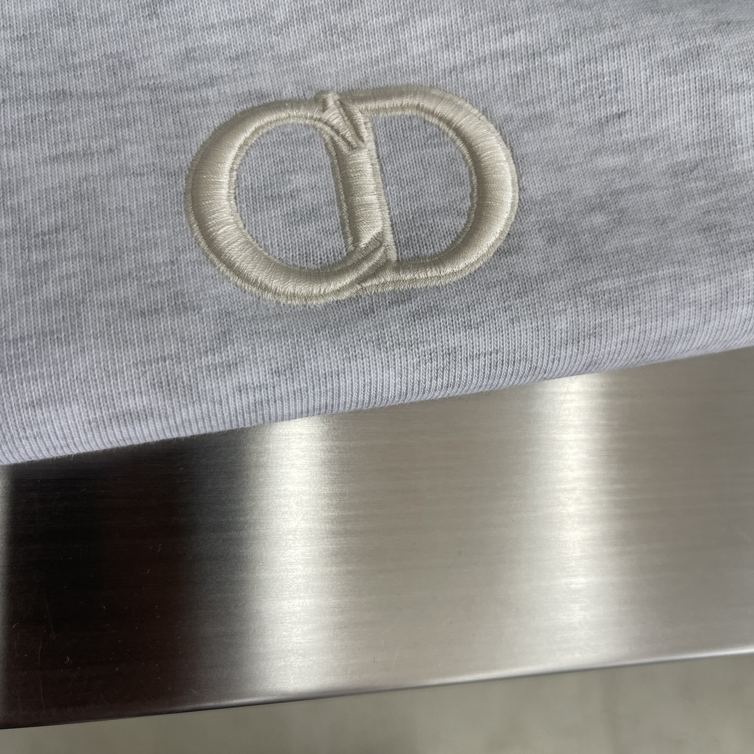 Футболка мужская в стиле Dior с вышивкой CD серого меланж цвета