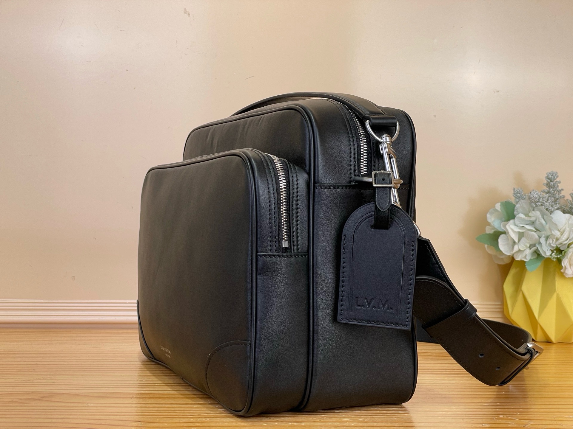 Сумка мужская Louis Vuitton Nil XL чёрного цвета
