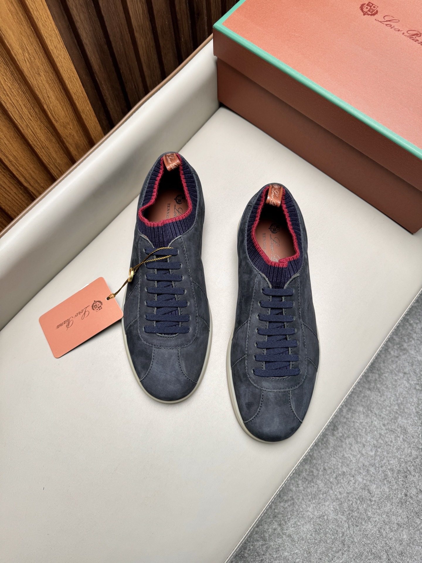 Кроссовки мужские Loro Piana Soho Walk темно-синего цвета