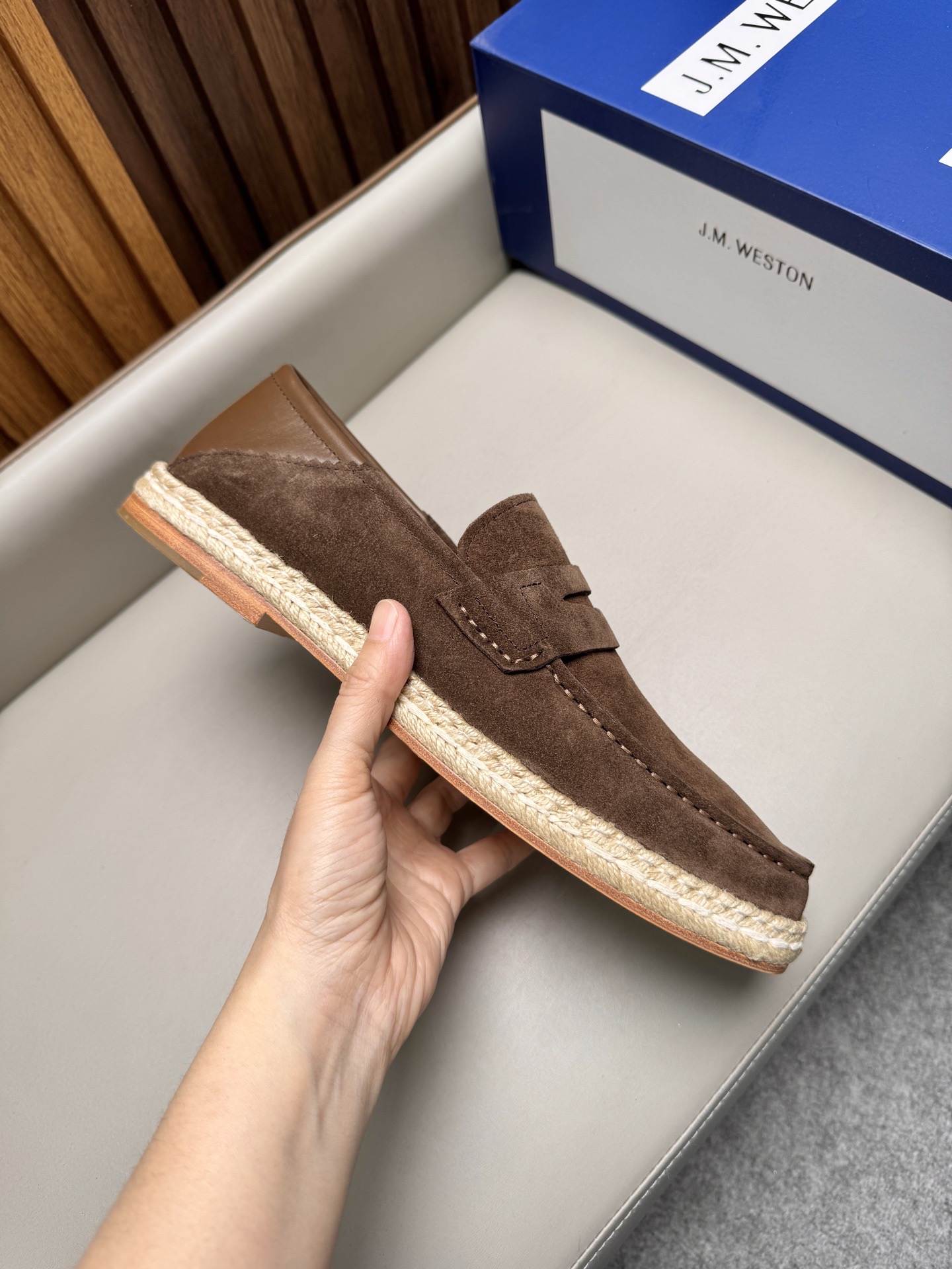 Лоферы мужские в стиле J.M. Weston коричневого цвета