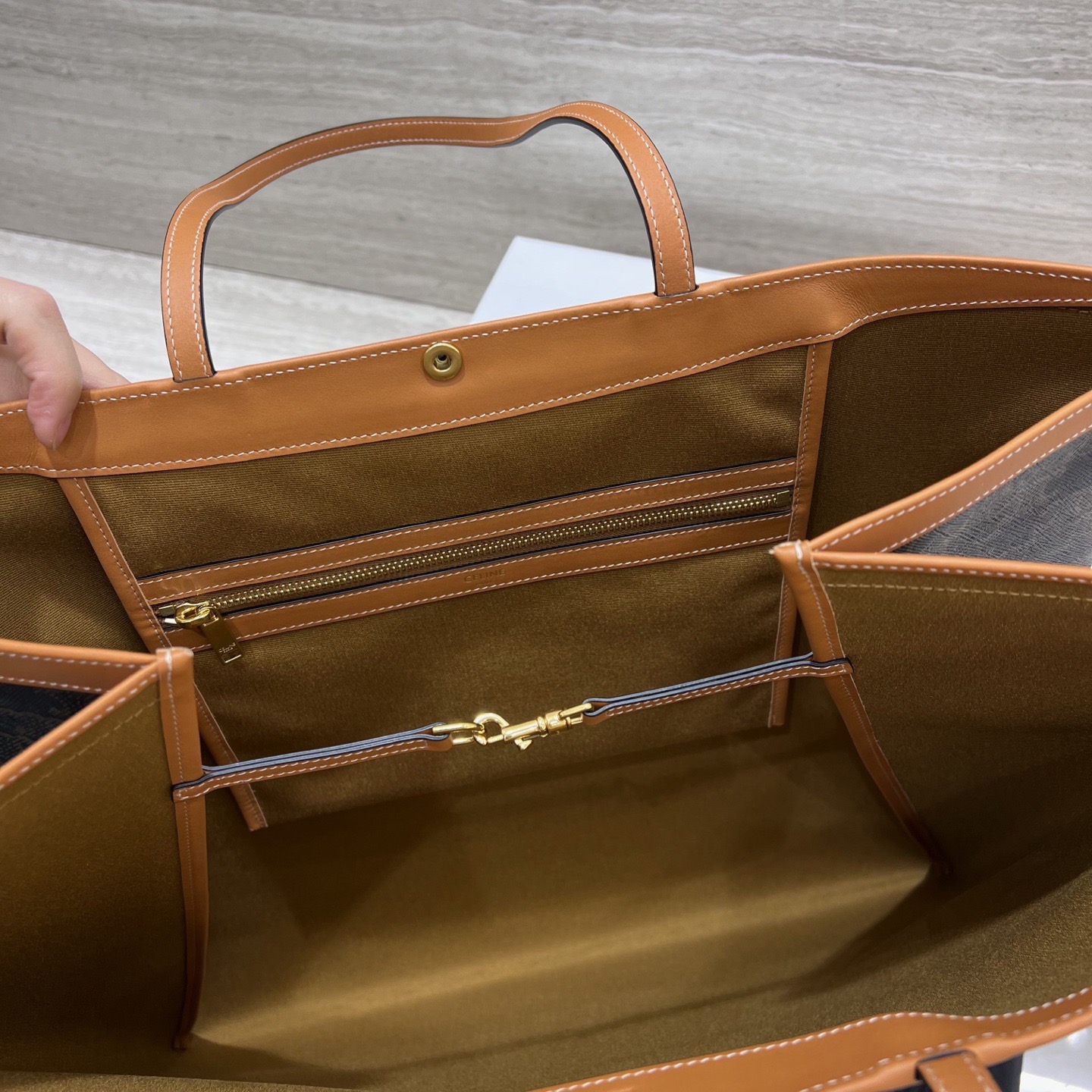 Сумка-шоппер женская в стиле Celine Flat Shopper Triomphe