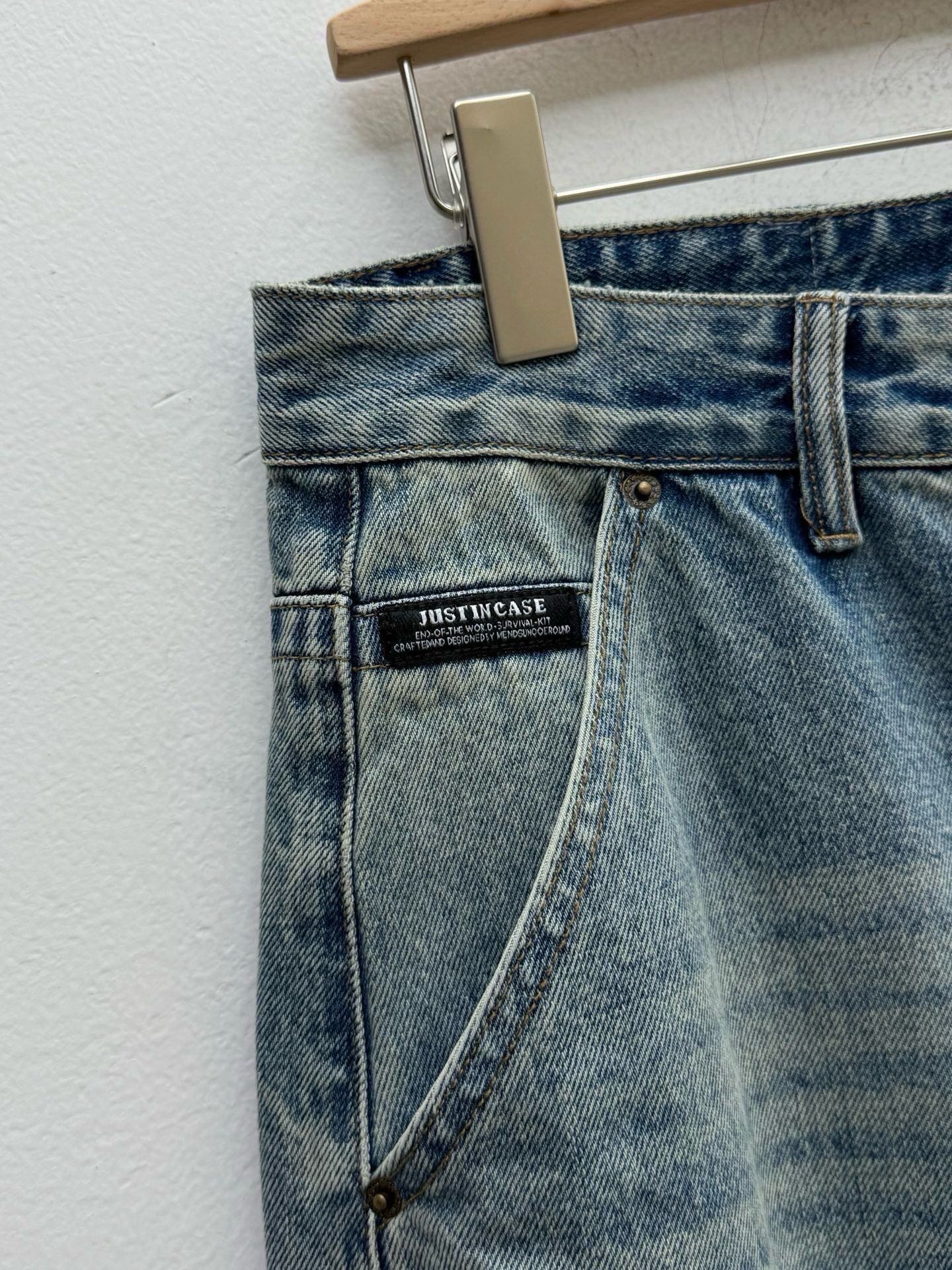 Джинсы мужские Balenciaga голубого цвета с принтом логотипа