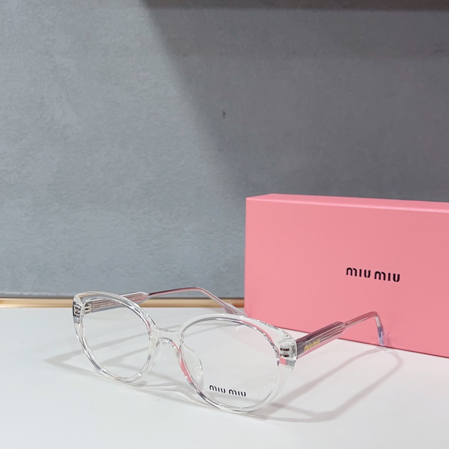 Очки женские в стиле Miu Miu круглой формы