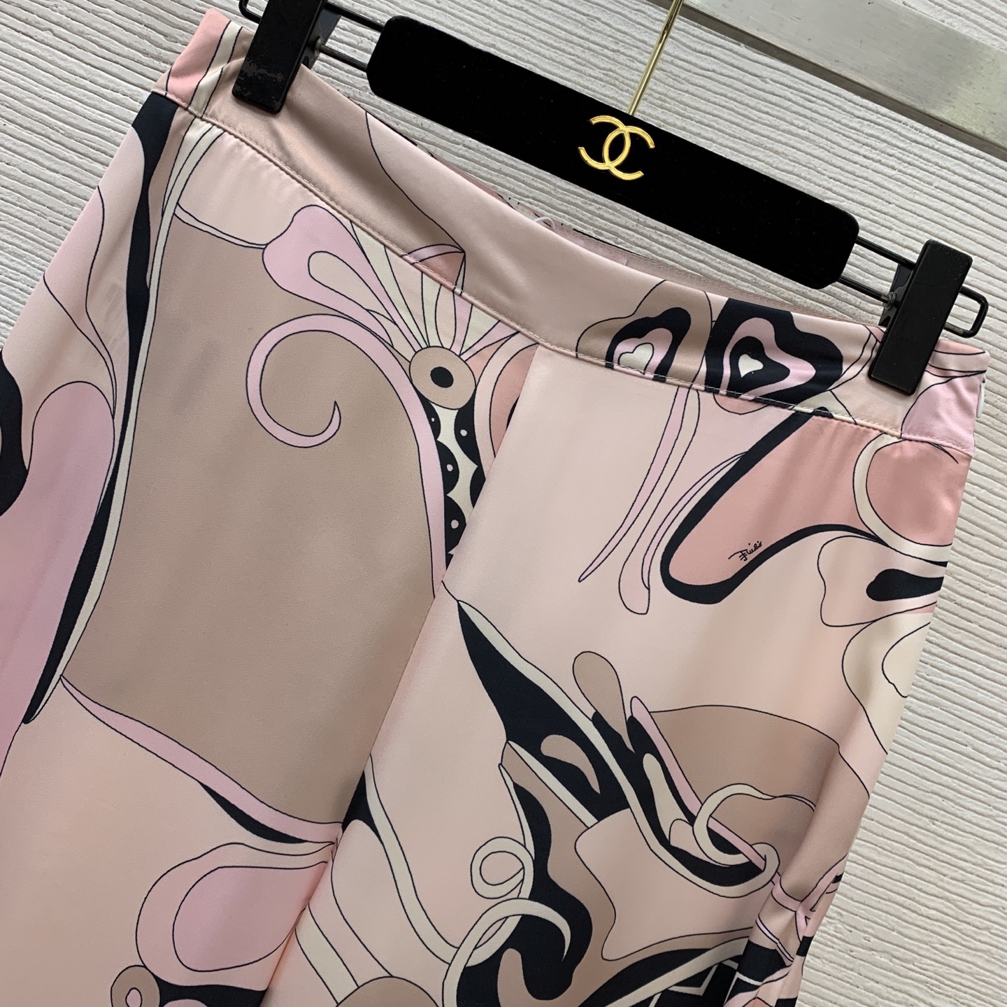 Брюки женские в стиле Pucci розового цвета с принтом и высокой посадкой