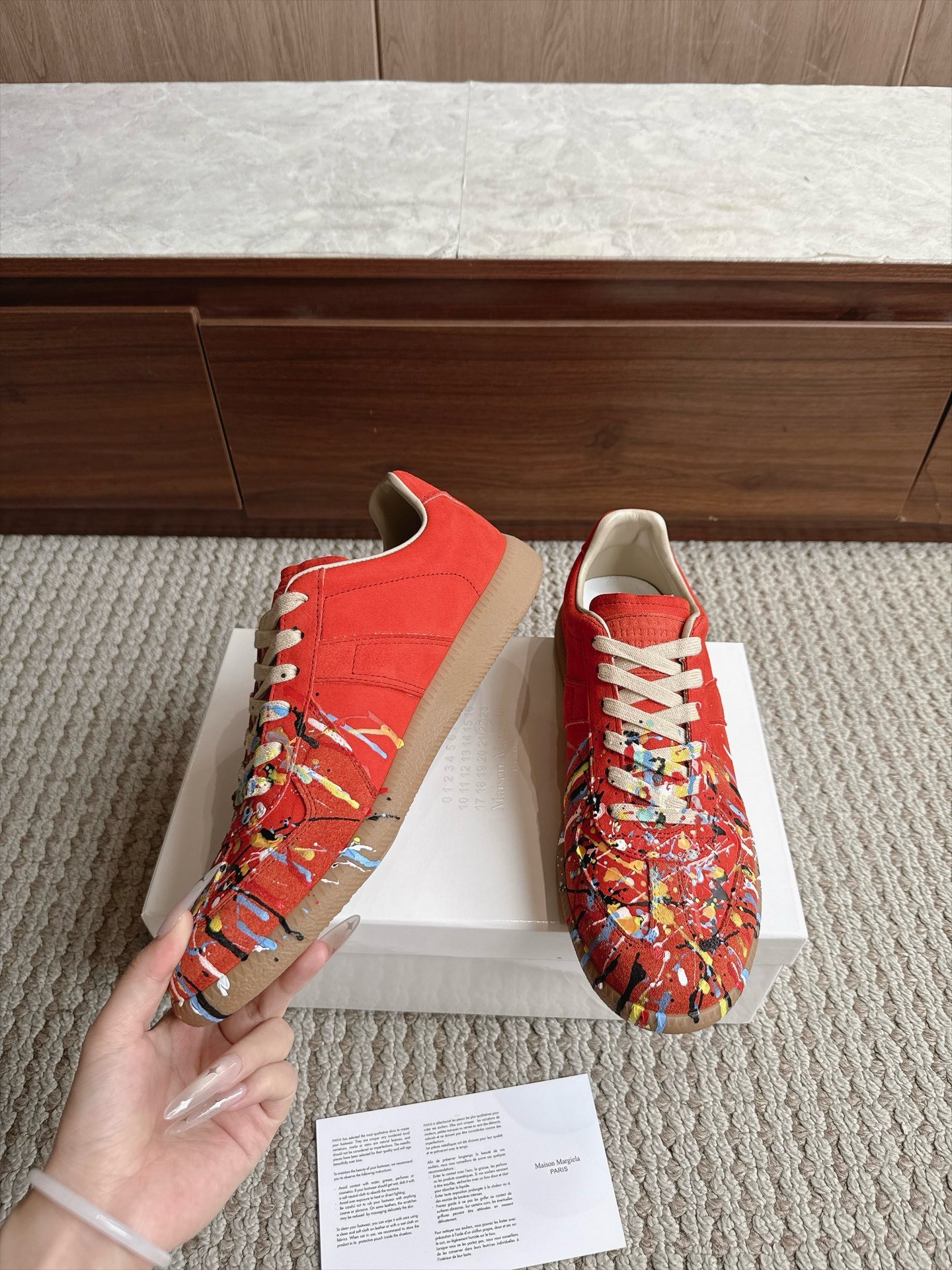 Кроссовки Maison Margiela Replica Paint Splatter красного цвета