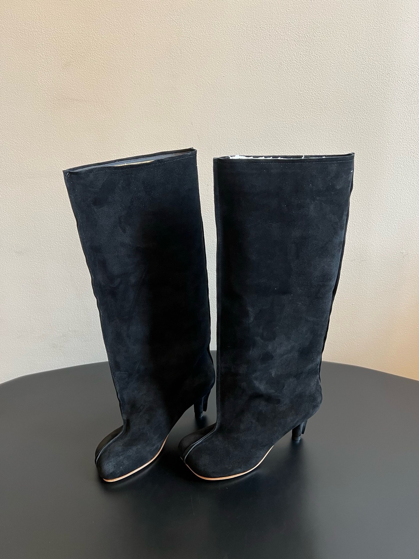 Сапоги женские Maison Margiela Tabi чёрного цвета