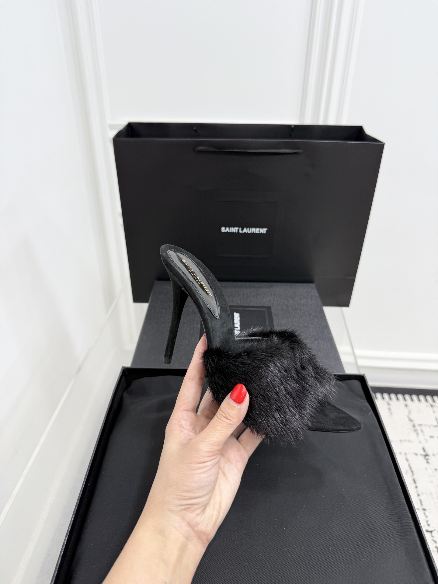 Мюли женские Saint Laurent Opyum чёрного цвета