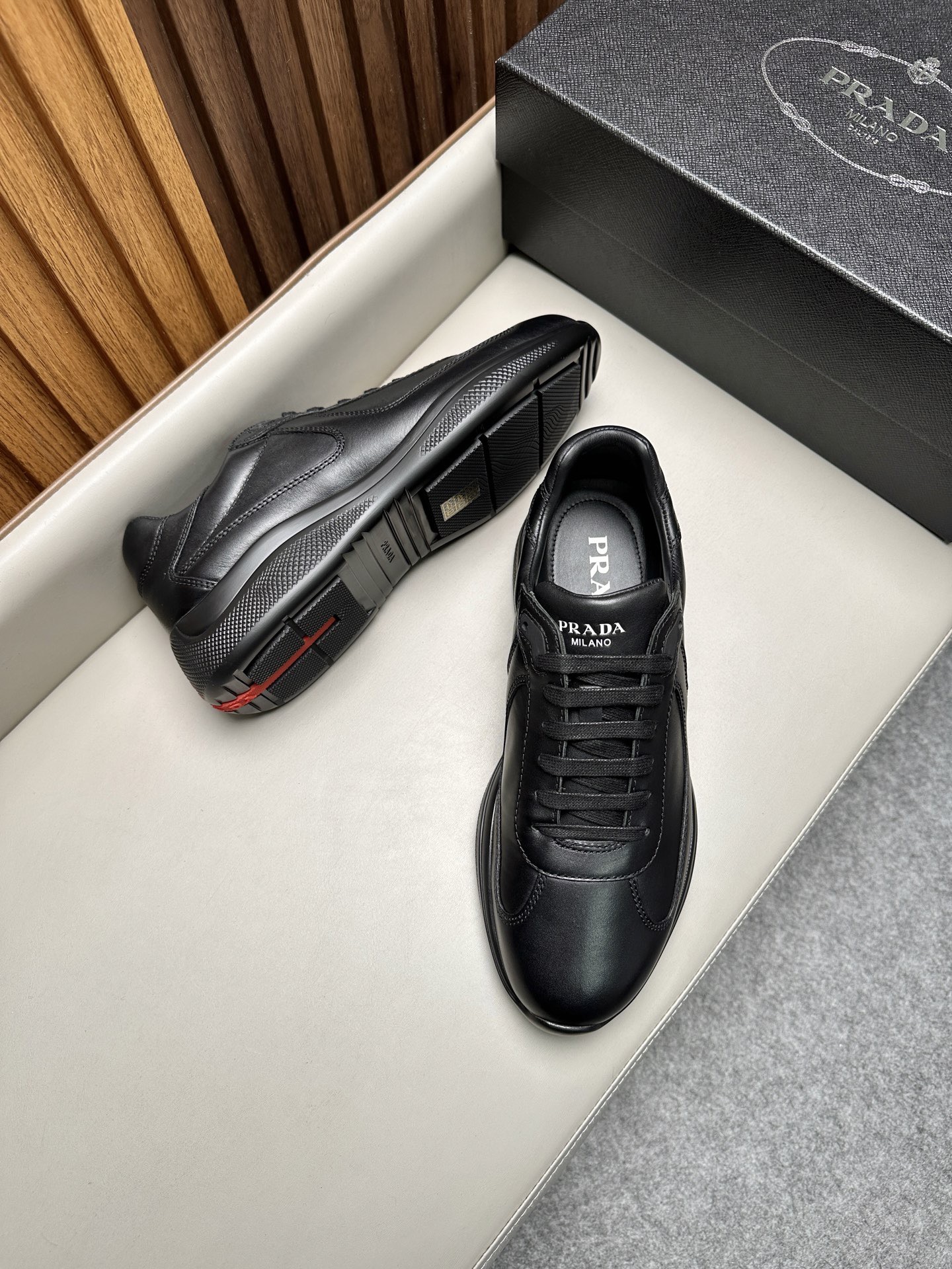 Кроссовки мужские Prada America's Cup чёрного цвета