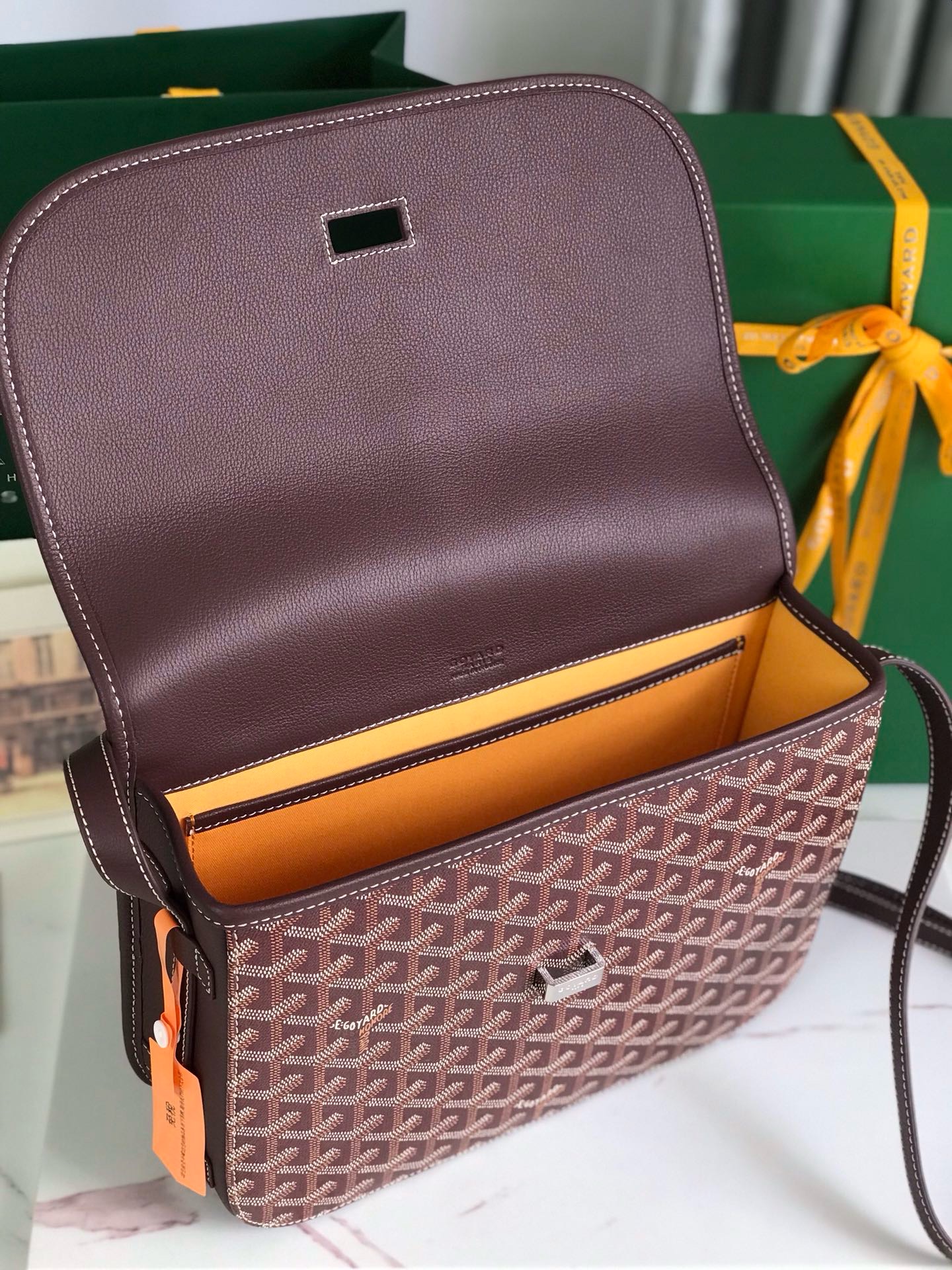 Сумка женская Goyard Belvédère II бордового цвета