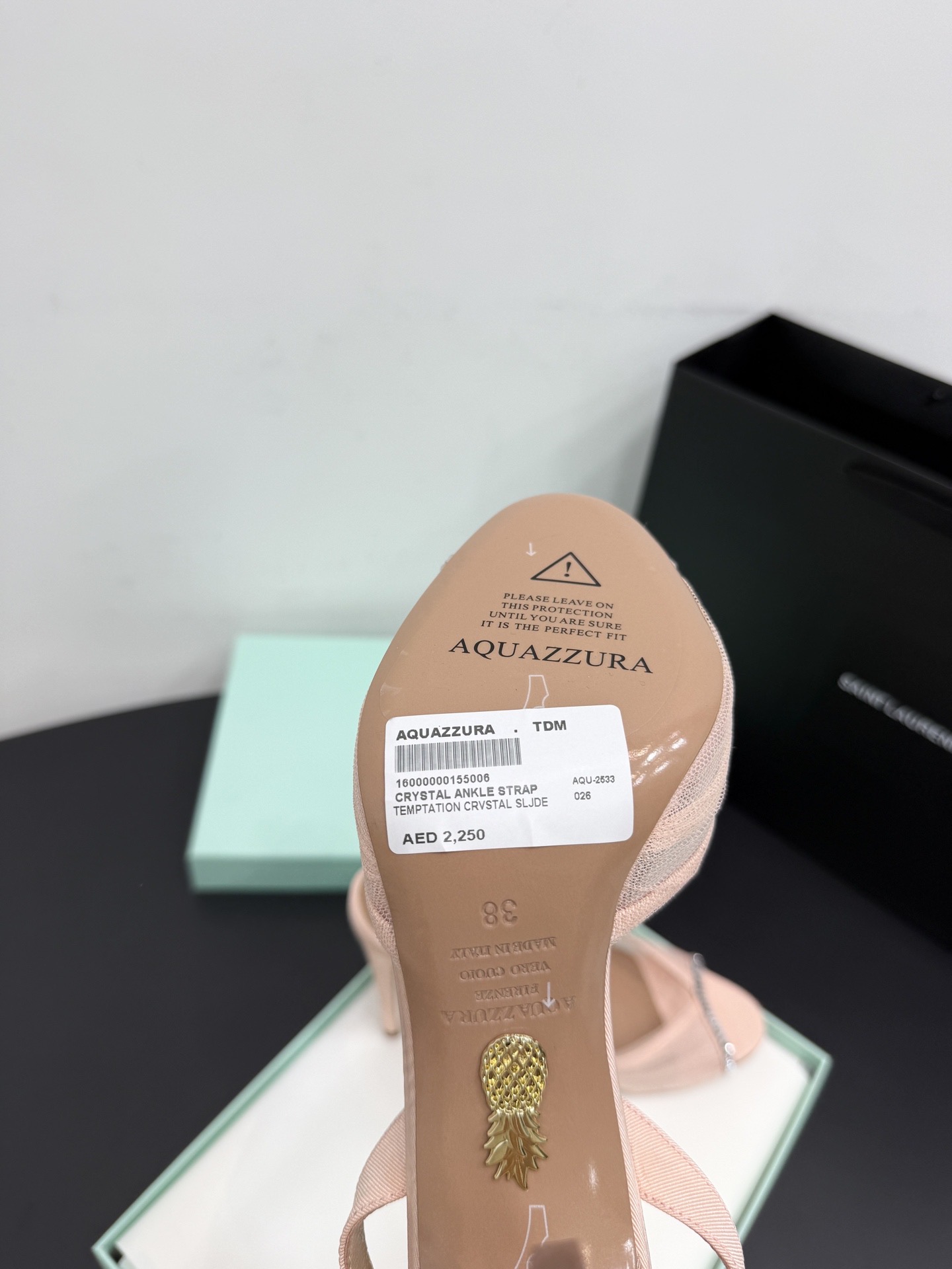 Босоножки женские Aquazzura розового цвета