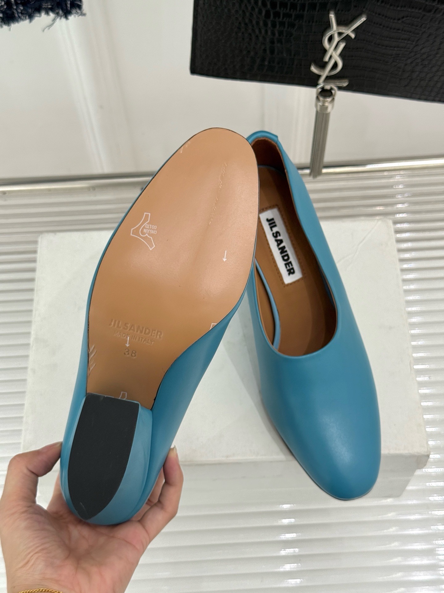 Туфли женские Jil Sander голубого цвета