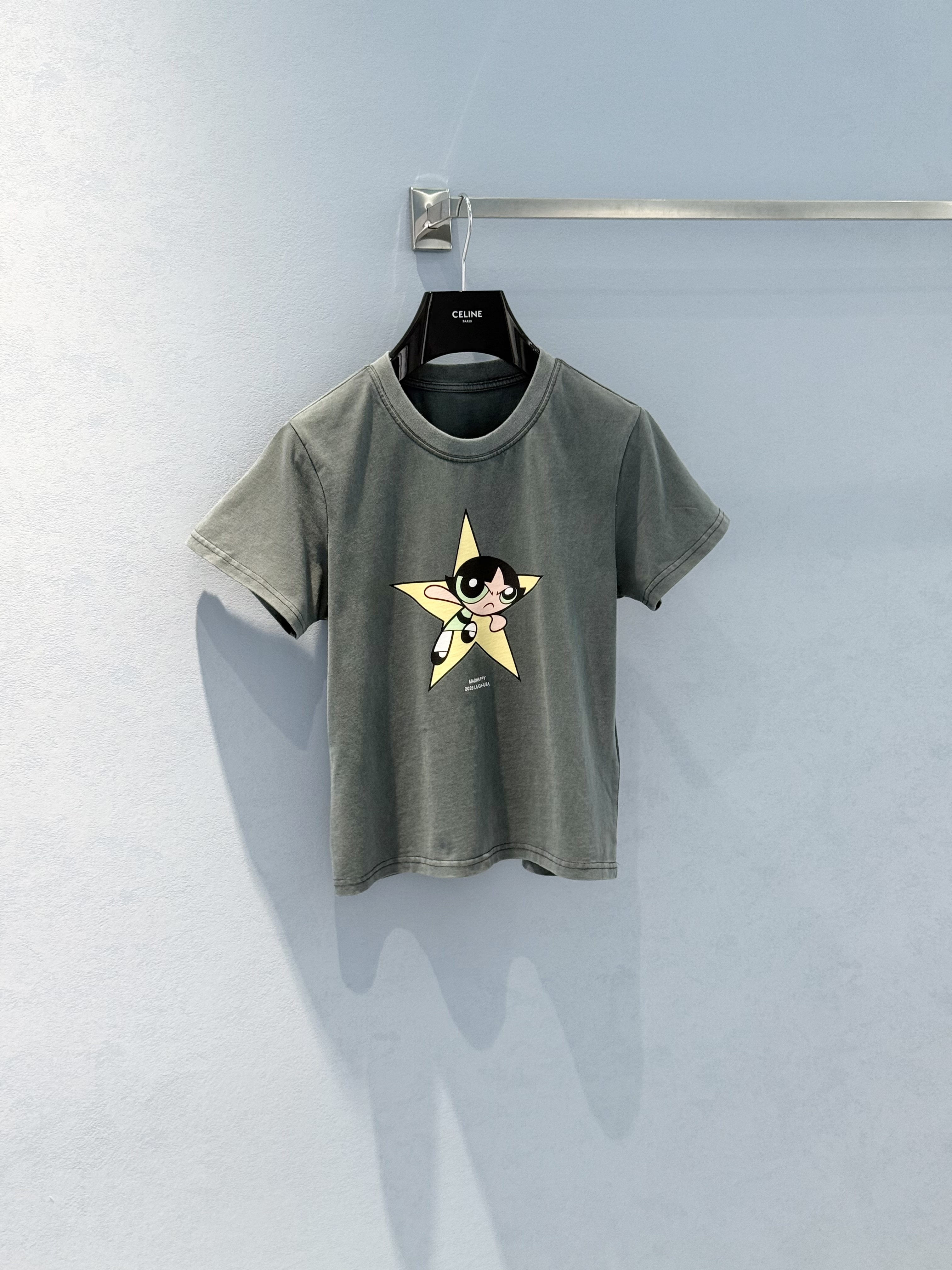 Футболка женская Madhappy x The Powerpuff Girls Buttercup серо-зелёного цвета с принтом