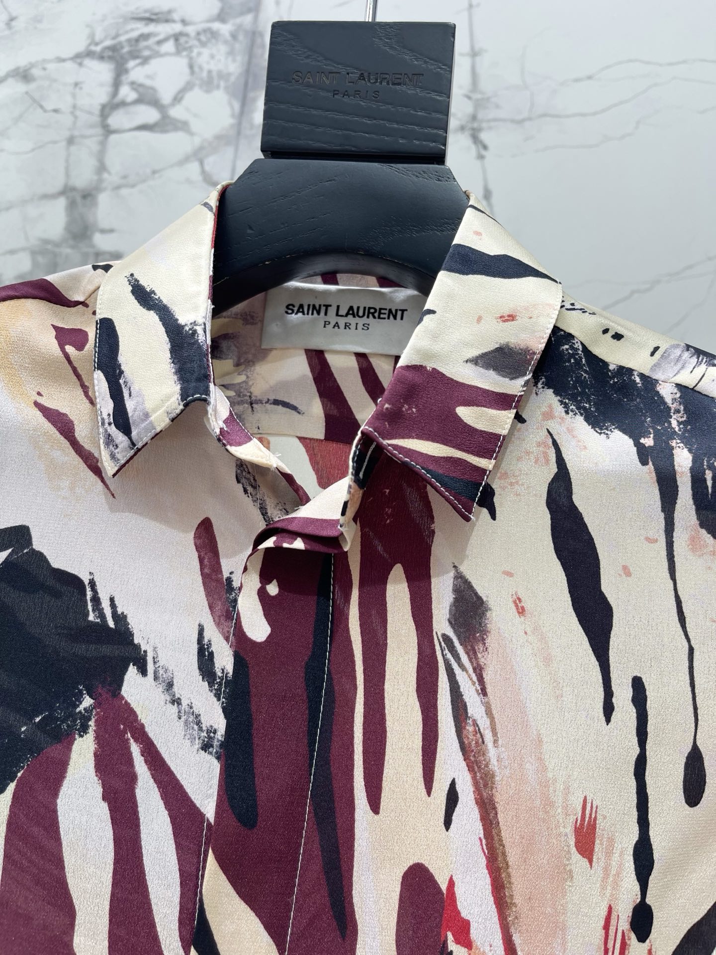 Рубашка женская в стиле Saint Laurent с абстрактным принтом с длинным рукавом