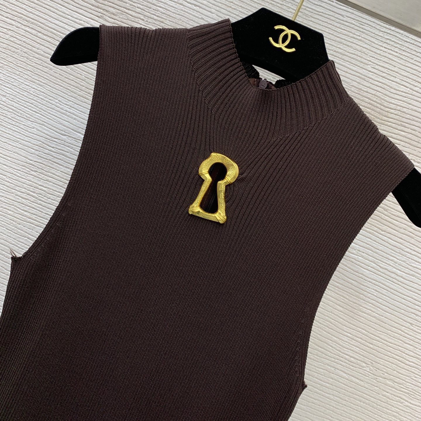 Платье женское в стиле Schiaparelli длинное комбинированное с декоративным элементом