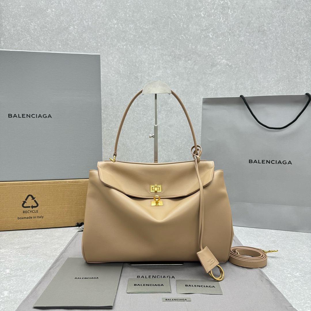 Сумка женская в стиле Balenciaga Rodeo цвета молочный чай