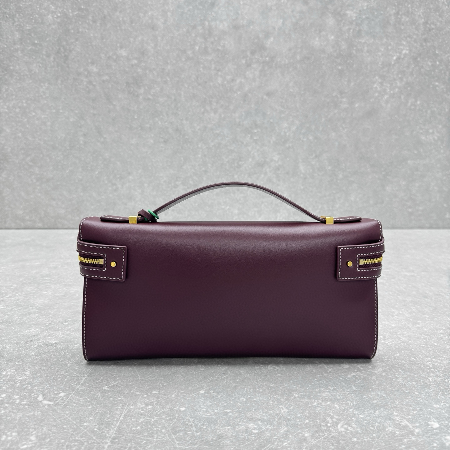 Сумка- клатч женский в стиле Loro Piana Extra Clutch L29 из натуральной кожи тёмно-бордового цвета