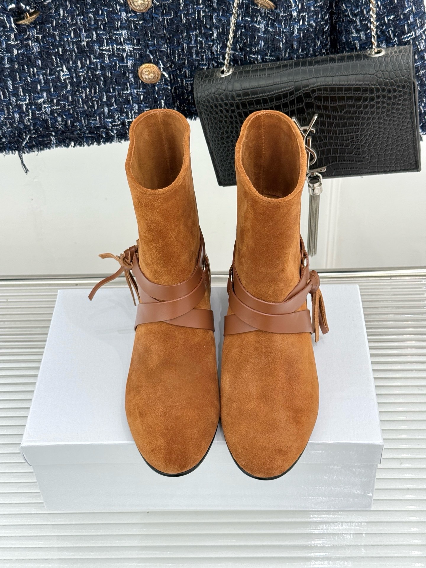 Ботильоны женские Isabel Marant Letiz Boots с завязками золотисто-коричневого цвета