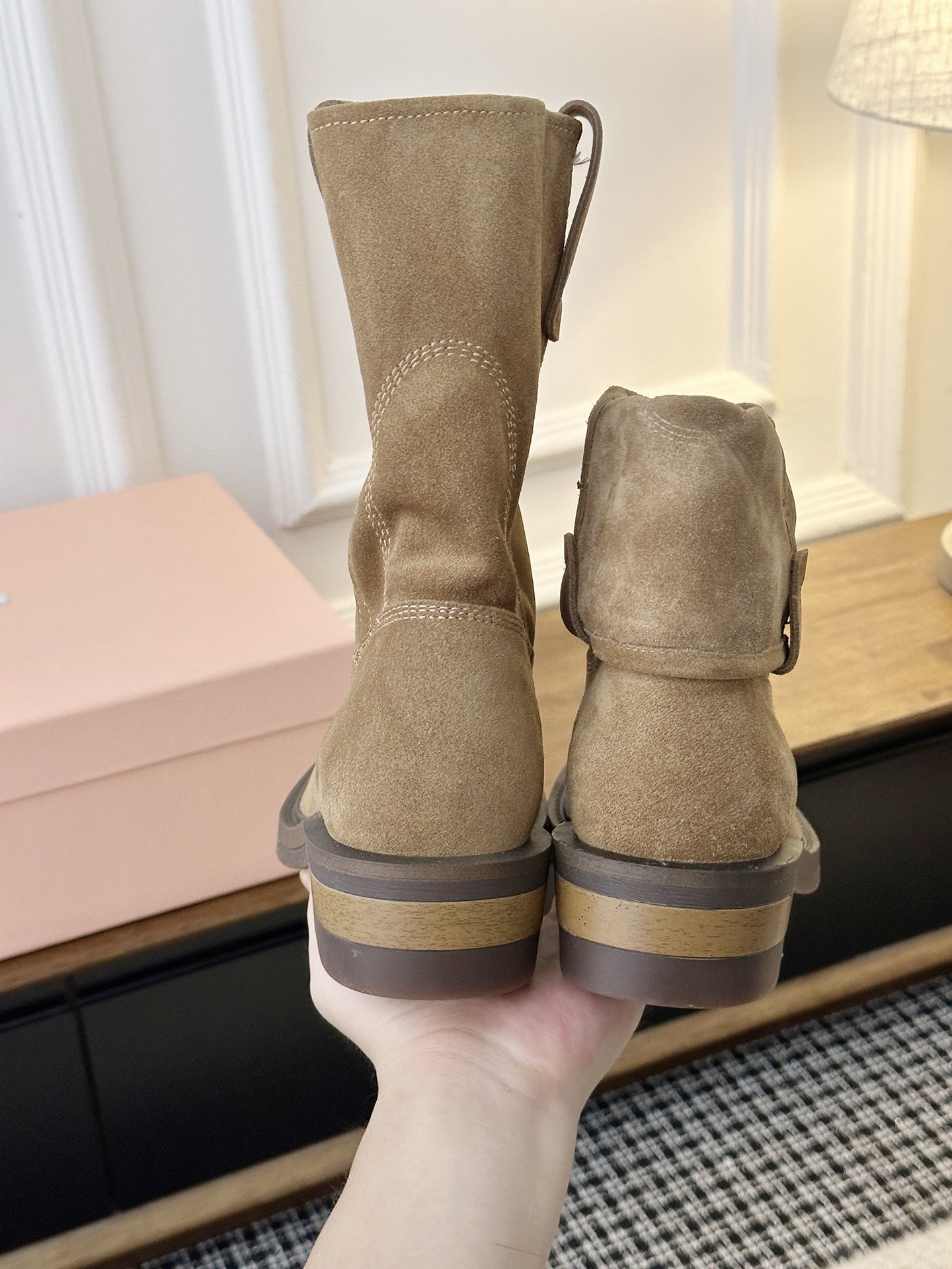 Сапоги Miu Miu Suede Boots светло-коричневого цвета