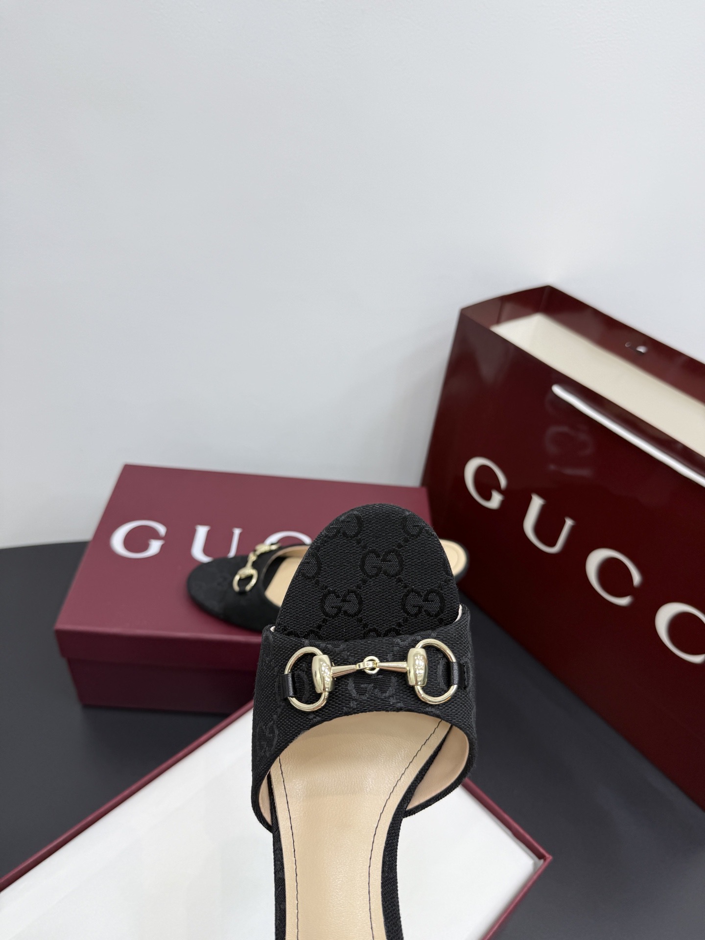 Мюли женские в стиле Gucci Horsebit черного цвета