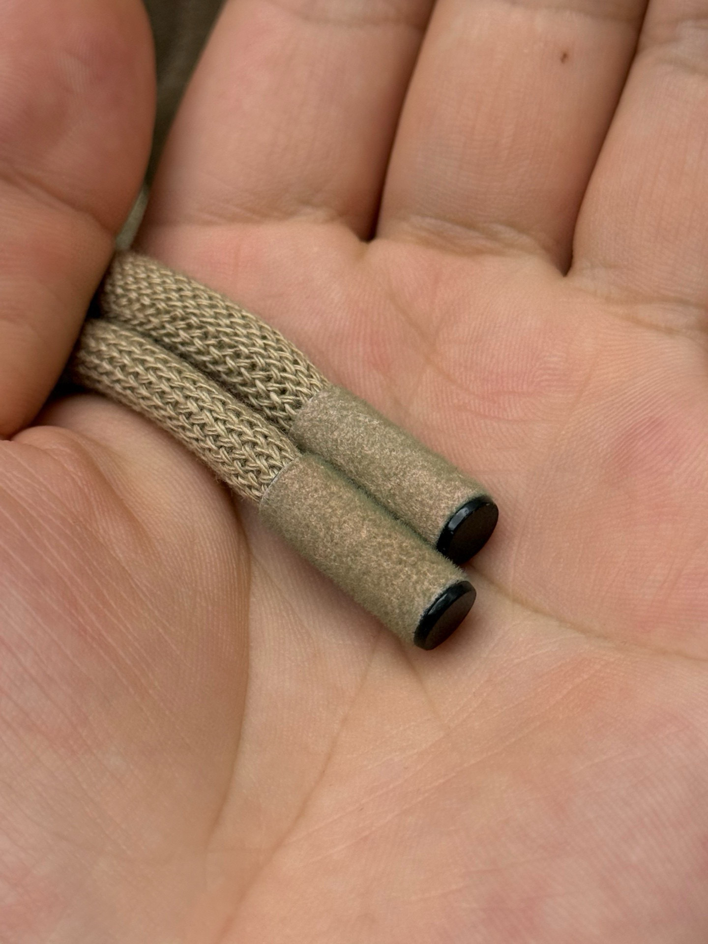 Брюки мужские спортивные в стиле из смешанной ткани хаки цвета с отделкой в рубчик