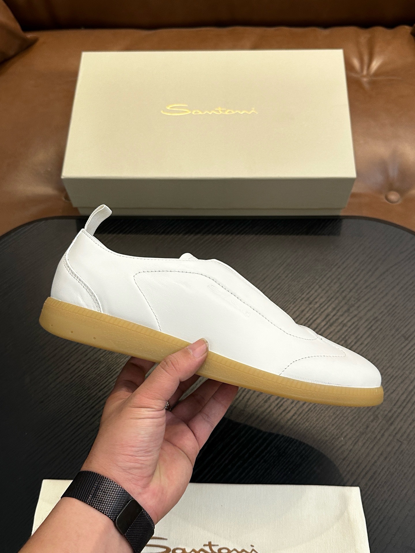 Кеды мужские в стиле Santoni из натуральной кожи белого цвета