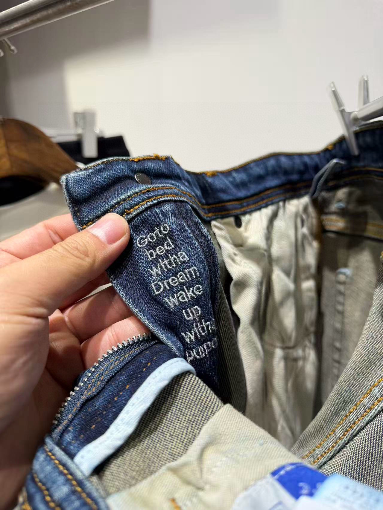 Джинсы мужские в стиле Jacob Cohen из денима синего цвета с прямым кроем