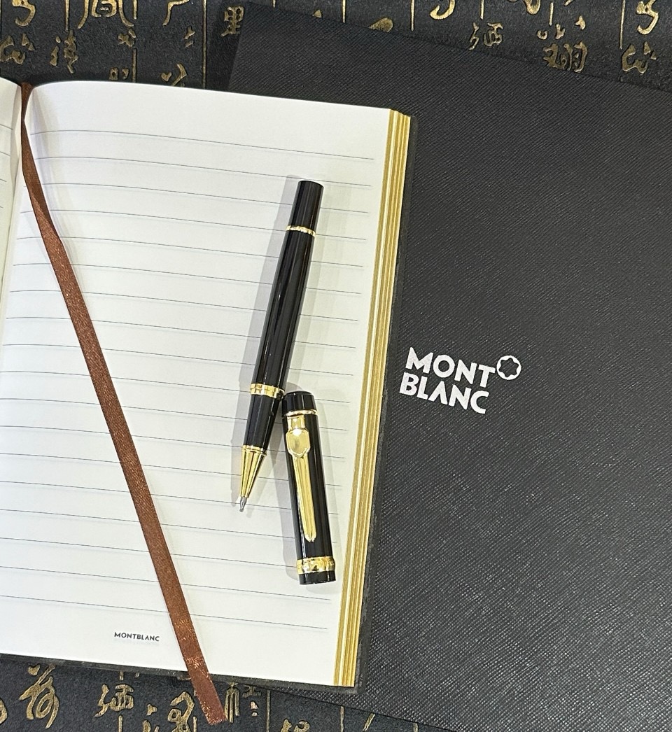 Набор канцелярский в стиле Montblanc: блокнот и ручка (чёрного цвета)