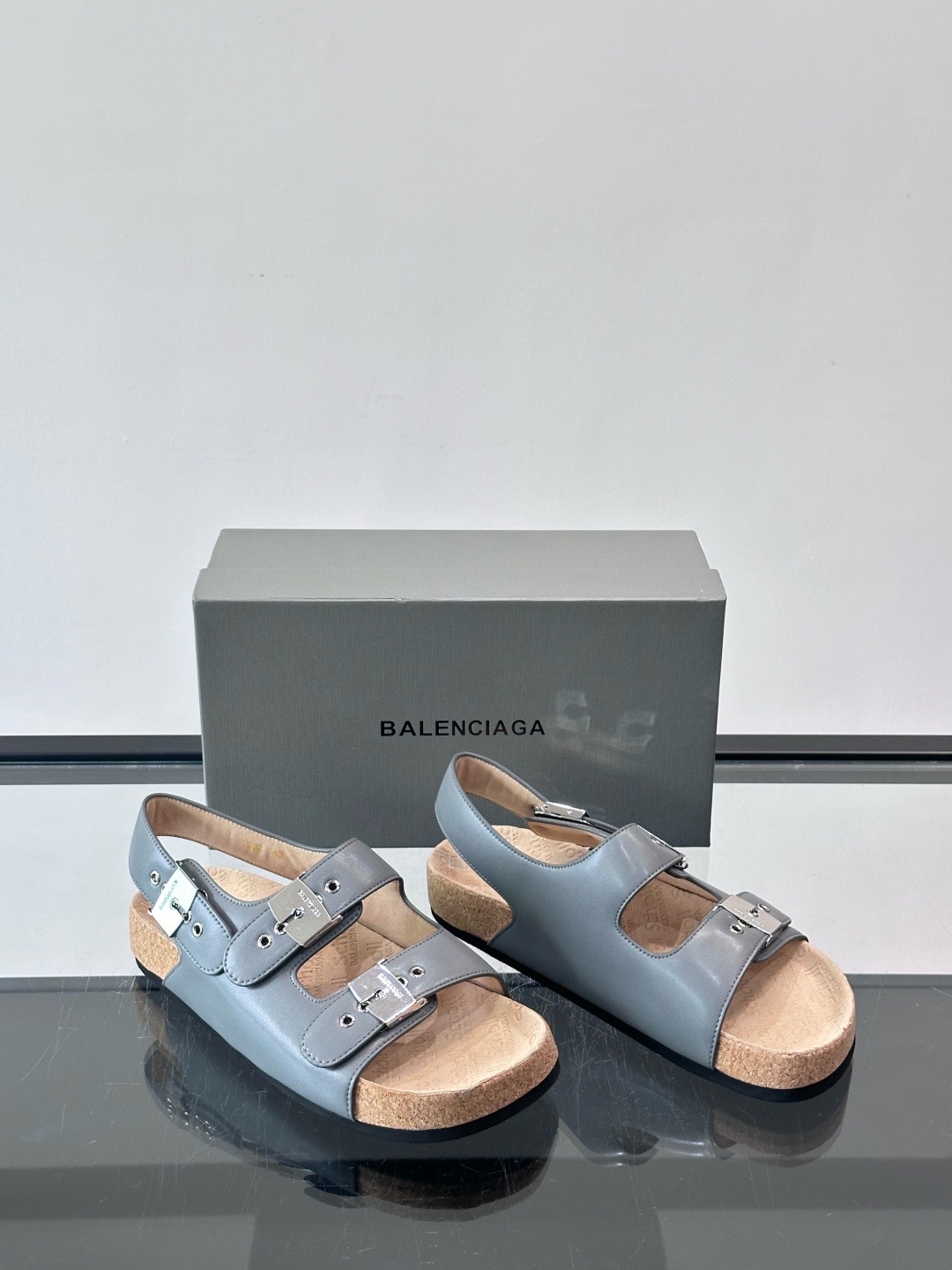 Сандалии мужские в стиле Balenciaga x Birkenstock Boston серого цвета