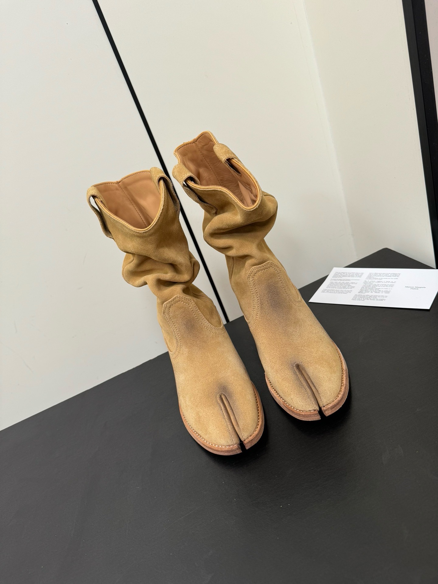Сапоги женские MM6 Maison Margiela Western бежевого цвета