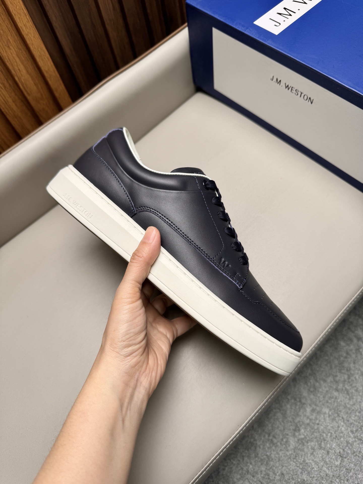 Кеды мужские в стиле J.M. Weston темно-синего цвета