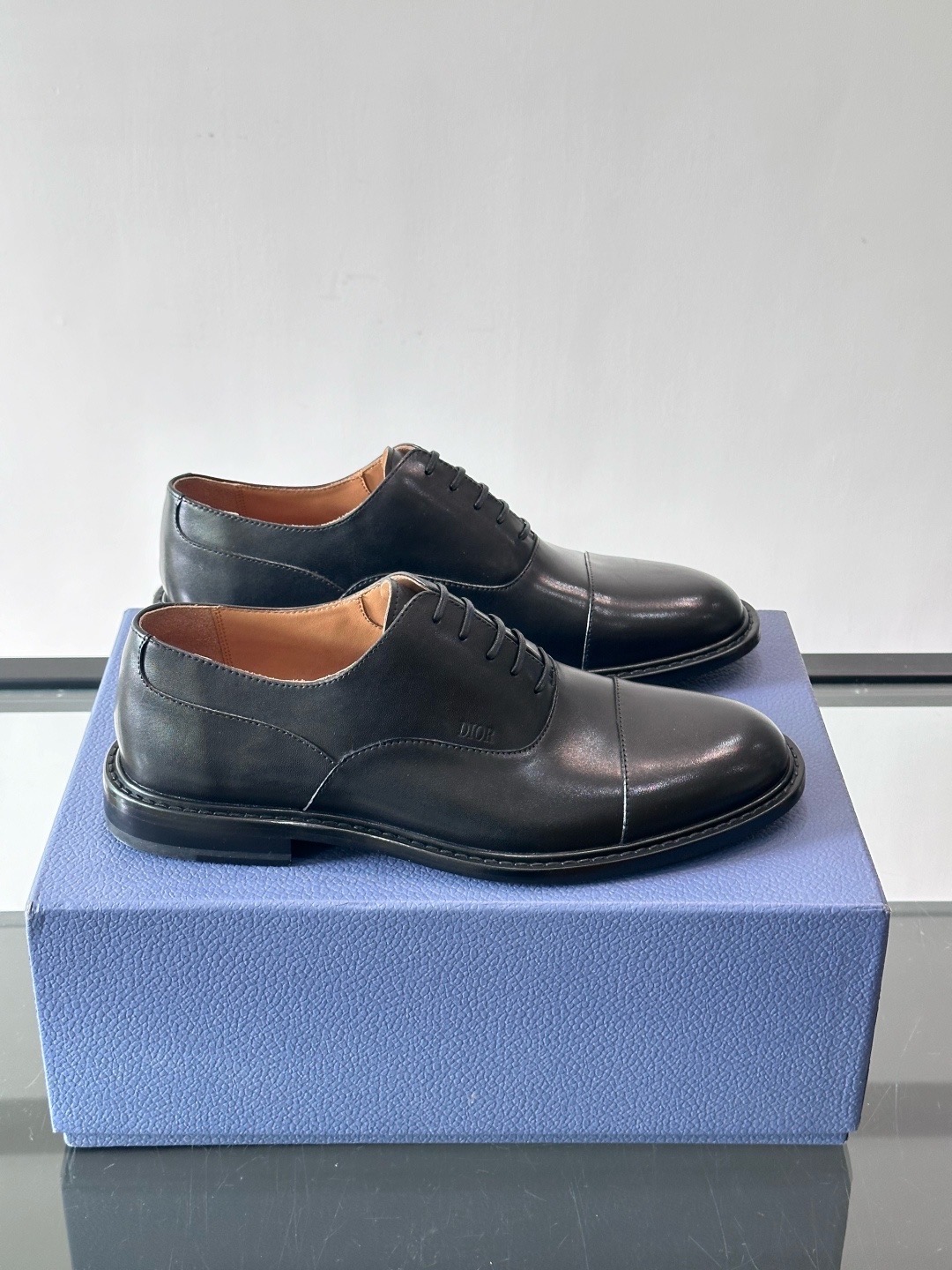 Туфли мужские в стиле Dior Oxford из натуральной кожи черного цвета